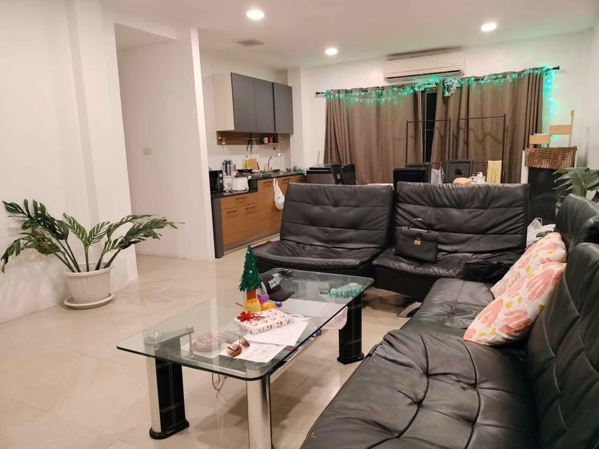 2 Bed Condo for Rent in Watthana - Image 2