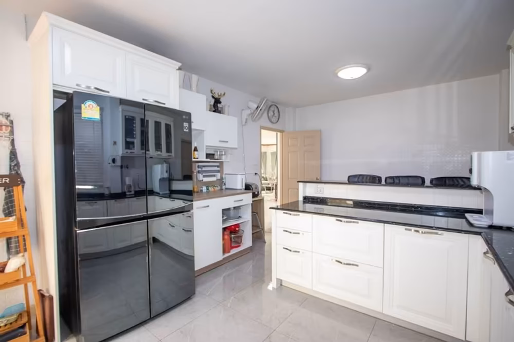 Detached House - Image 7