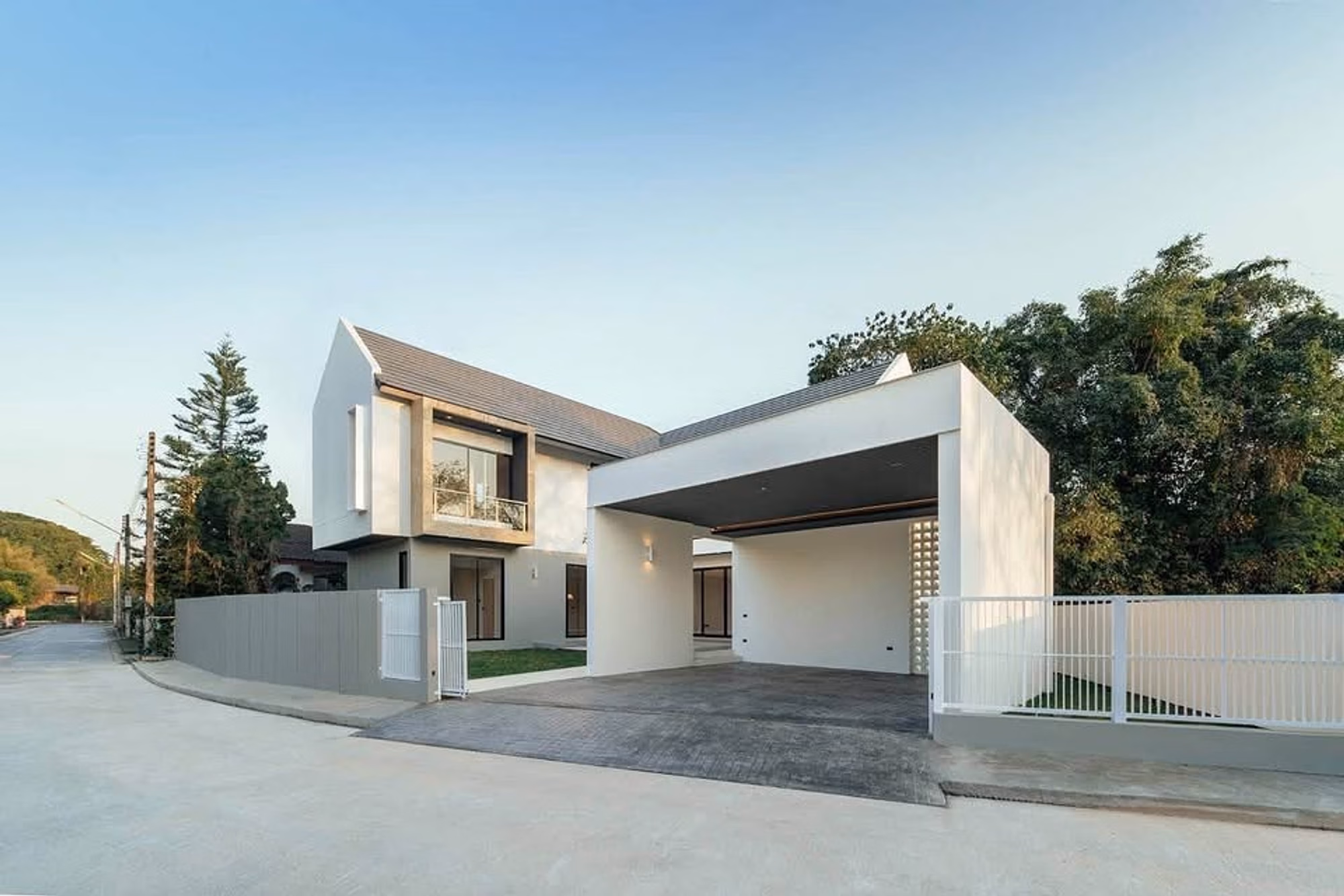 5 Bed House for Sale in San Sai District - Image 1