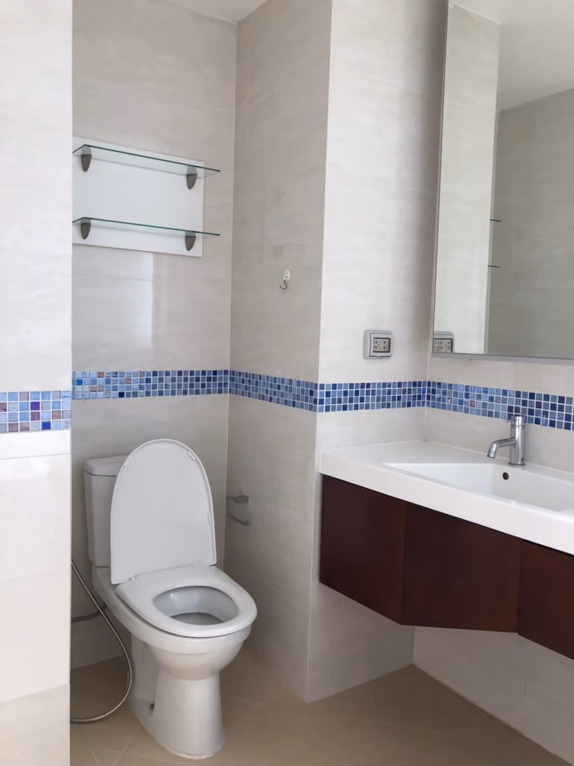 2 Bed Condo for Rent in Watthana - Image 6