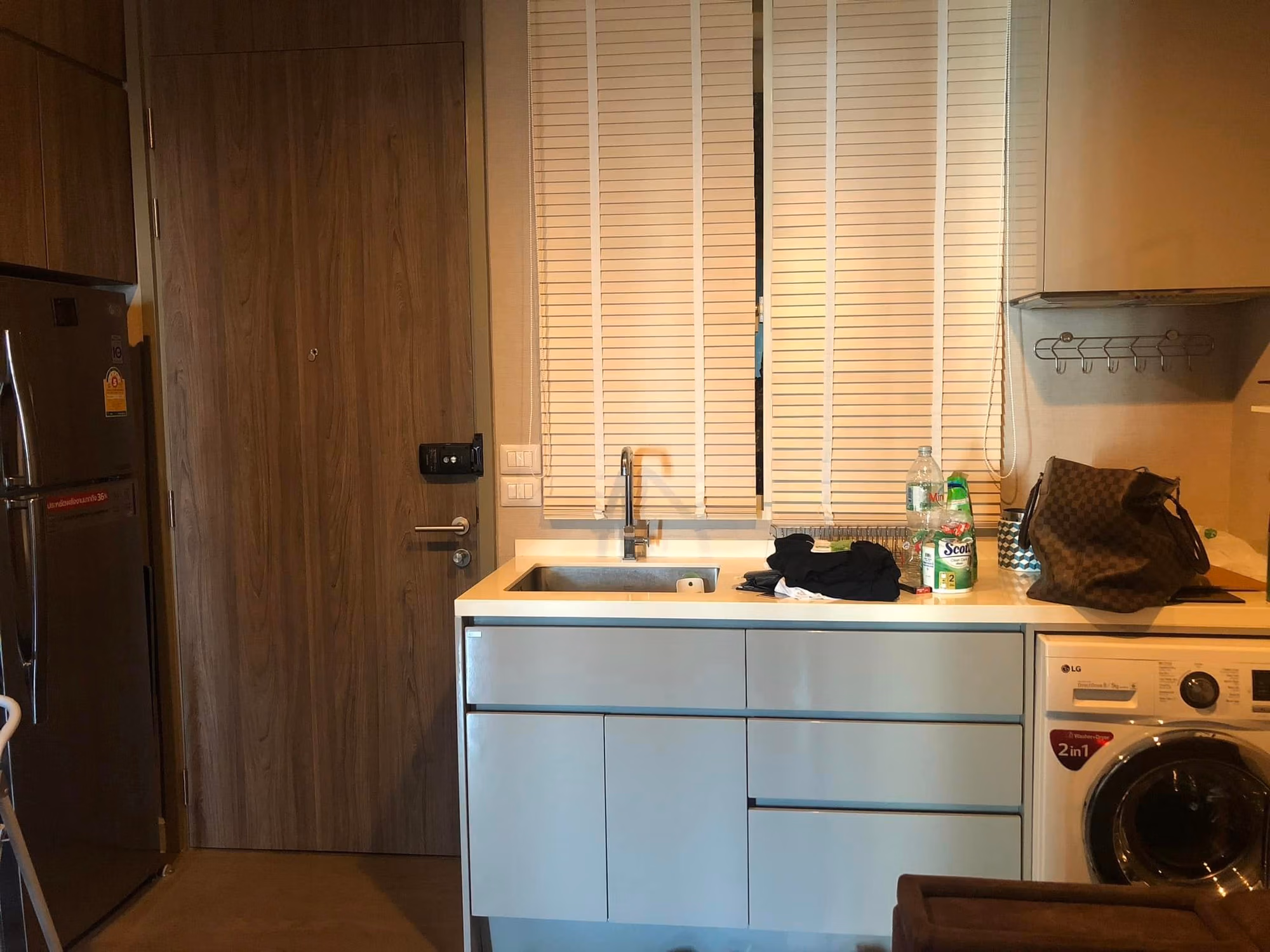 Condo - Image 2