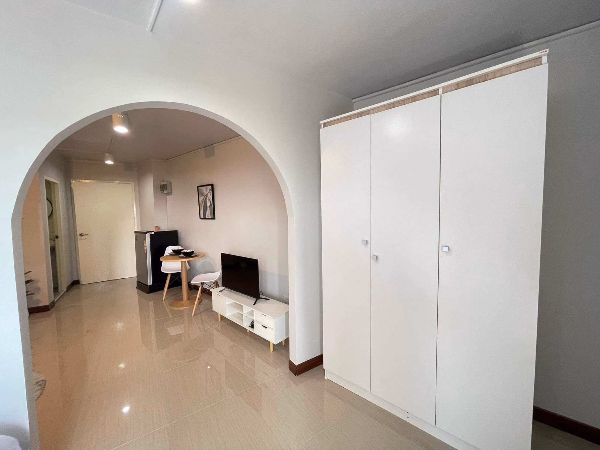 Condo for Sale, Sale w/Tenant at Lanna Condo - Image 14