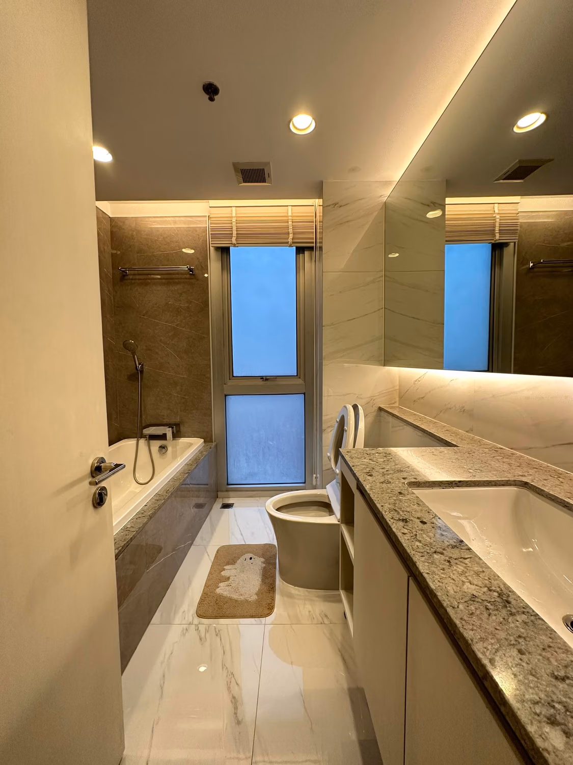3 Bed Condo for Rent  Near Ekkamai BTS - Image 6