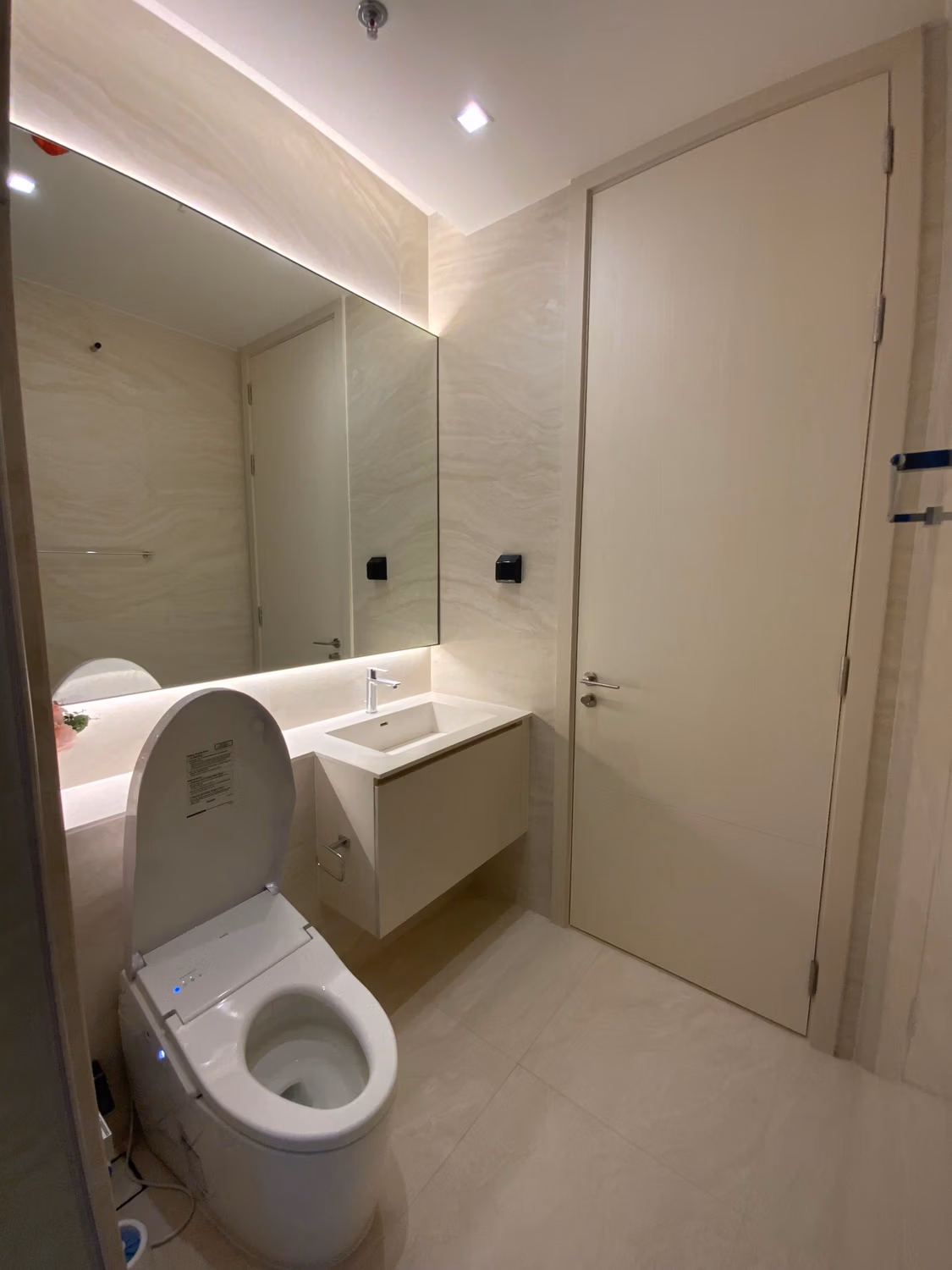 Condo for Rent at The Strand Thonglor - Image 5