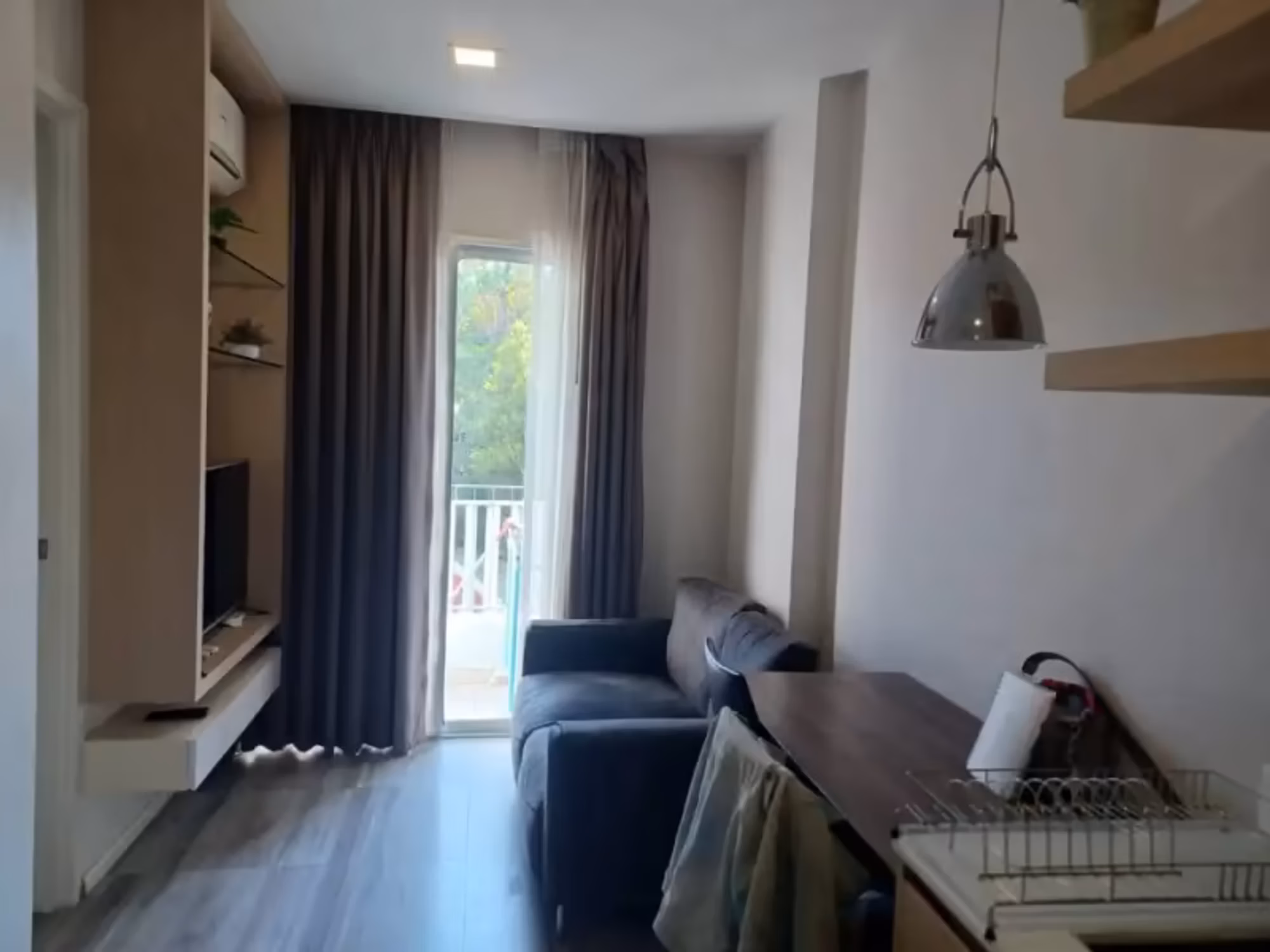 1 Bedroom Condo - Image 1