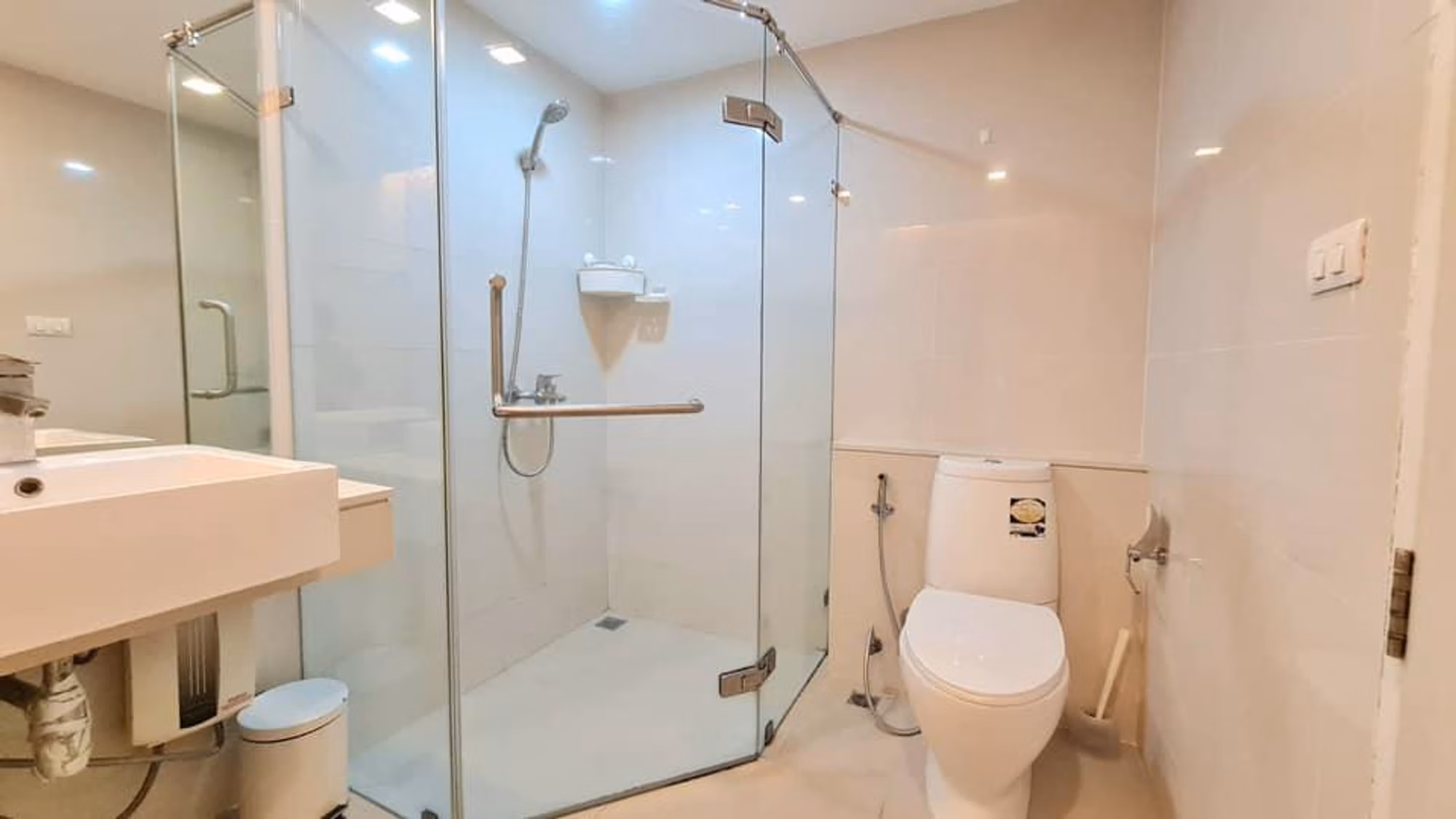 Condo - Image 5