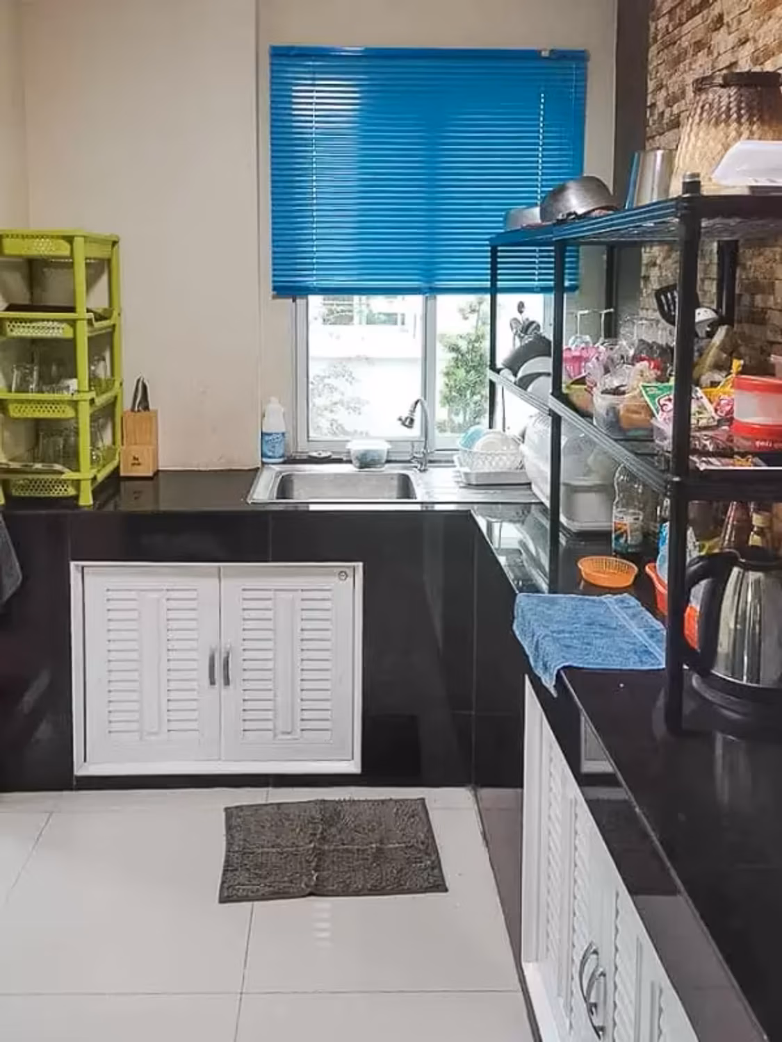 4 Bedroom House - Image 11