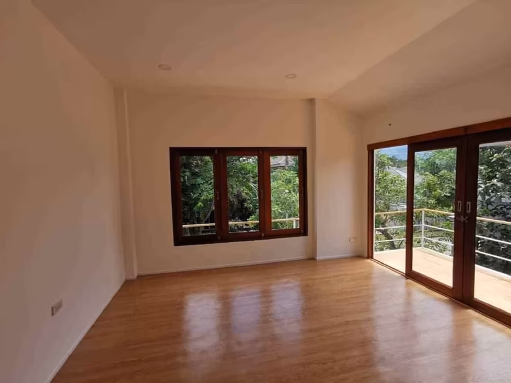 3 Bedroom House - Image 11