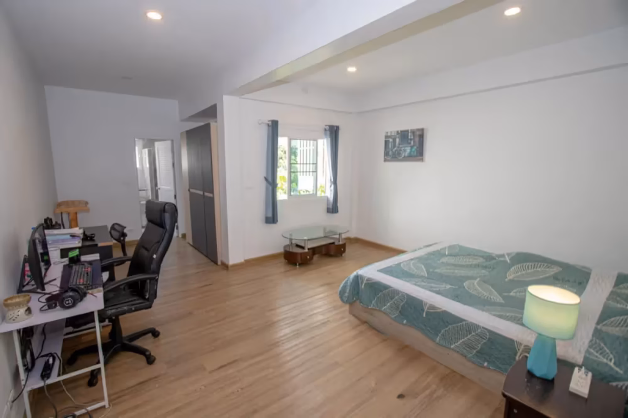 5 Bedroom House - Image 4
