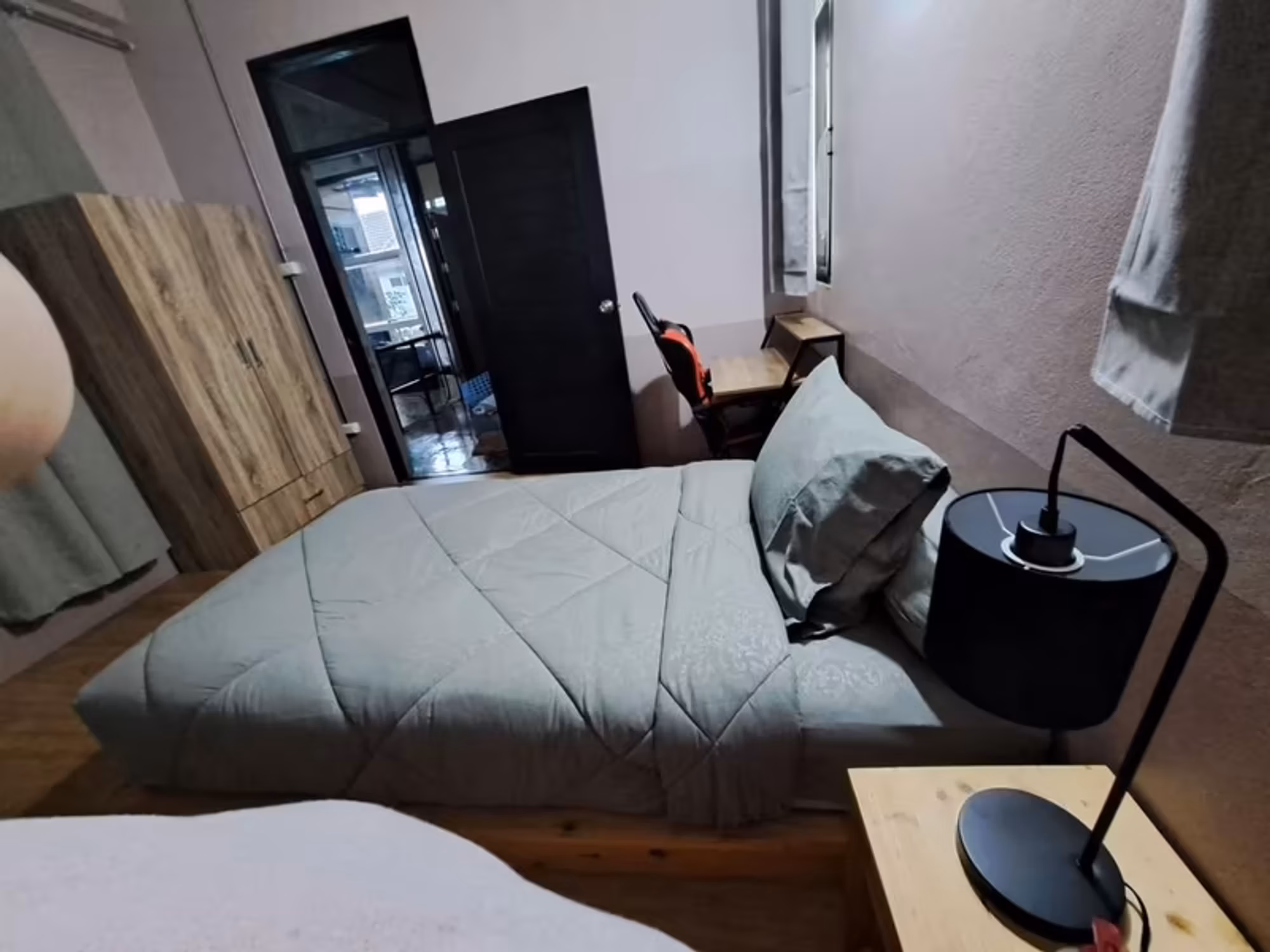 2-Story Loft Style House for Rent - Image 5