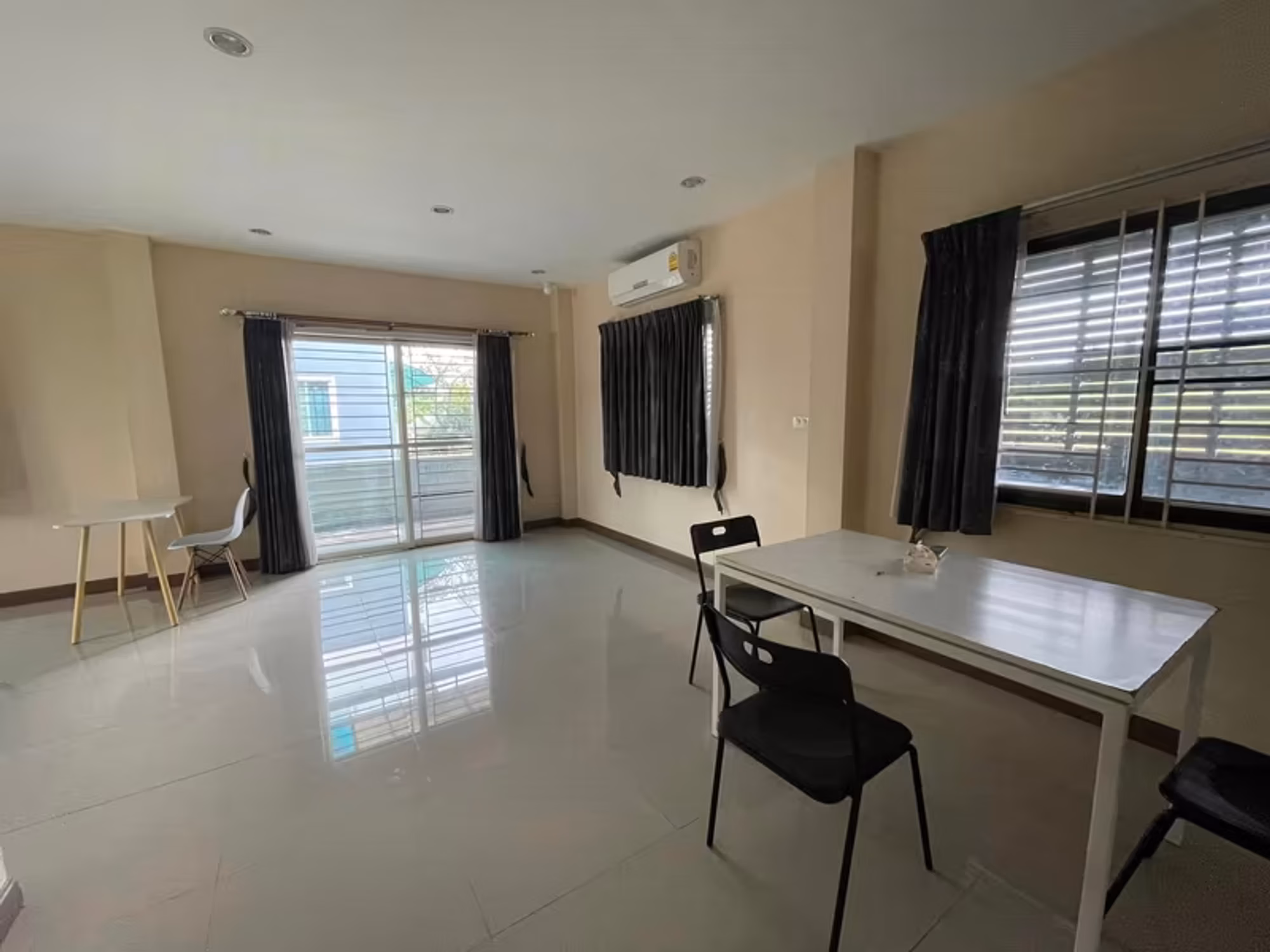 3 Bedroom House - Image 4
