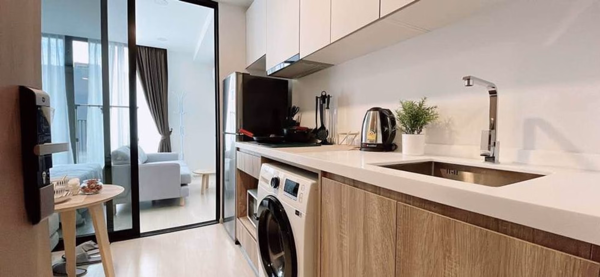 1 ห้องนอน Condo สำหรับ จำหน่าย ใกล้ Ekkamai BTS - Image 1