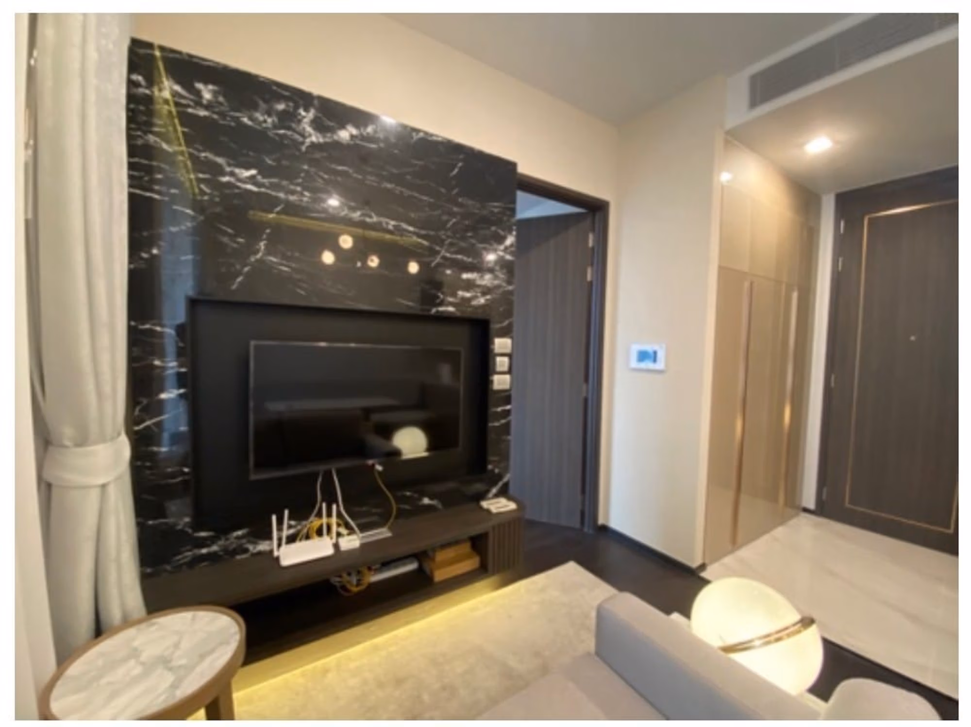 Condo for Rent at Laviq Sukhumvit 57 - Image 2