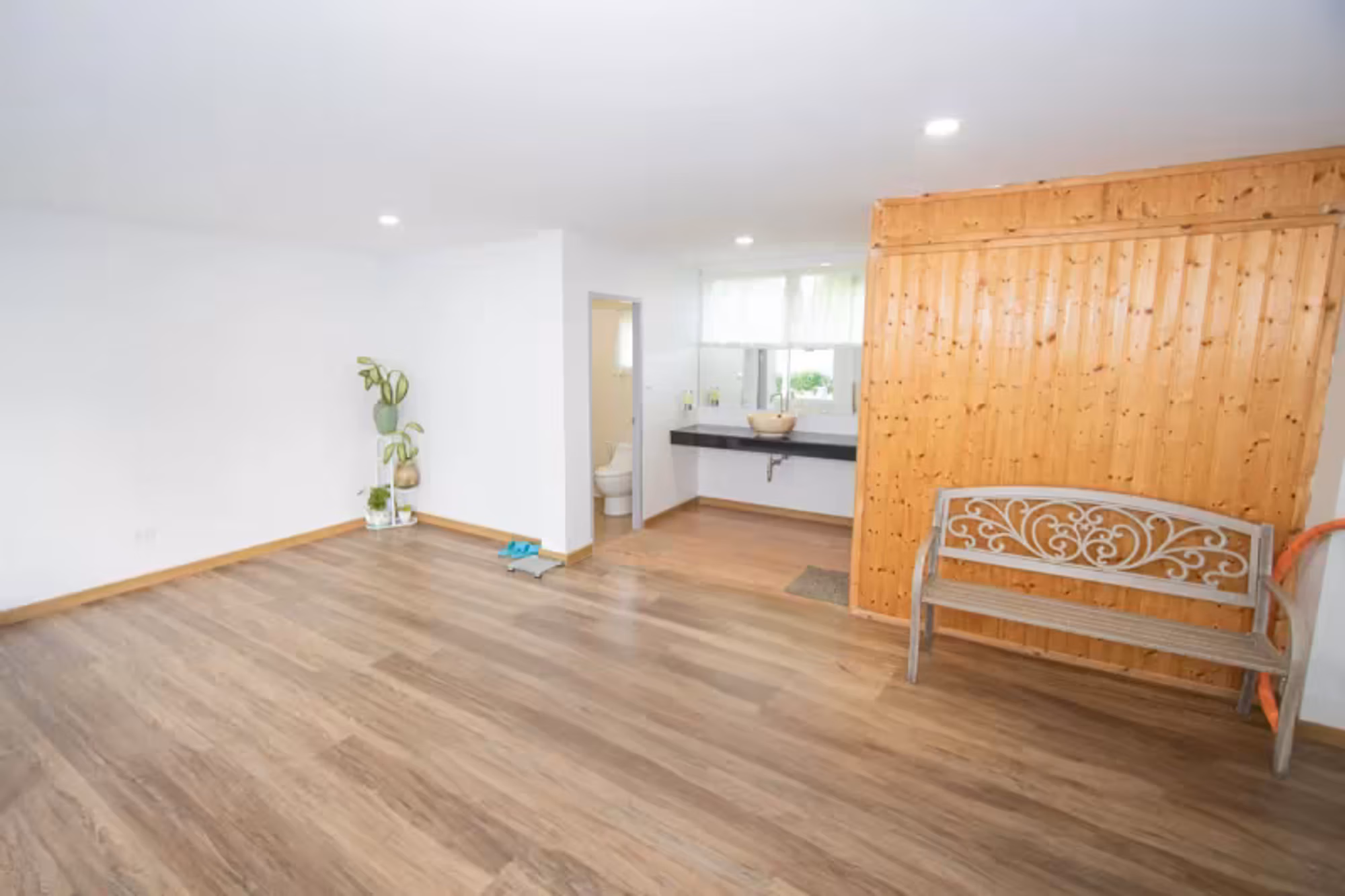 5 Bedroom House - Image 19