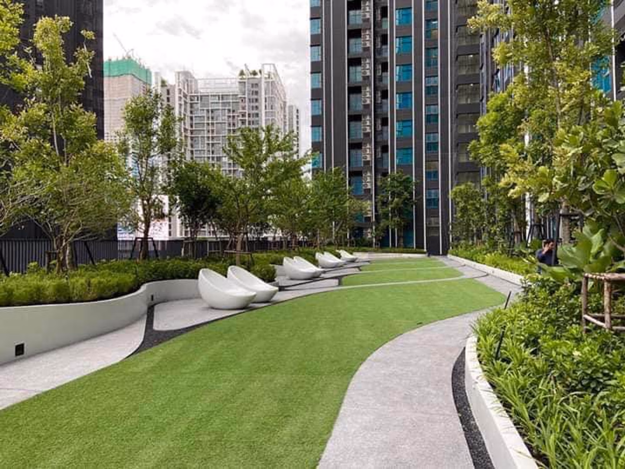Condo for Rent at Life Asoke - Rama 9 - Image 10
