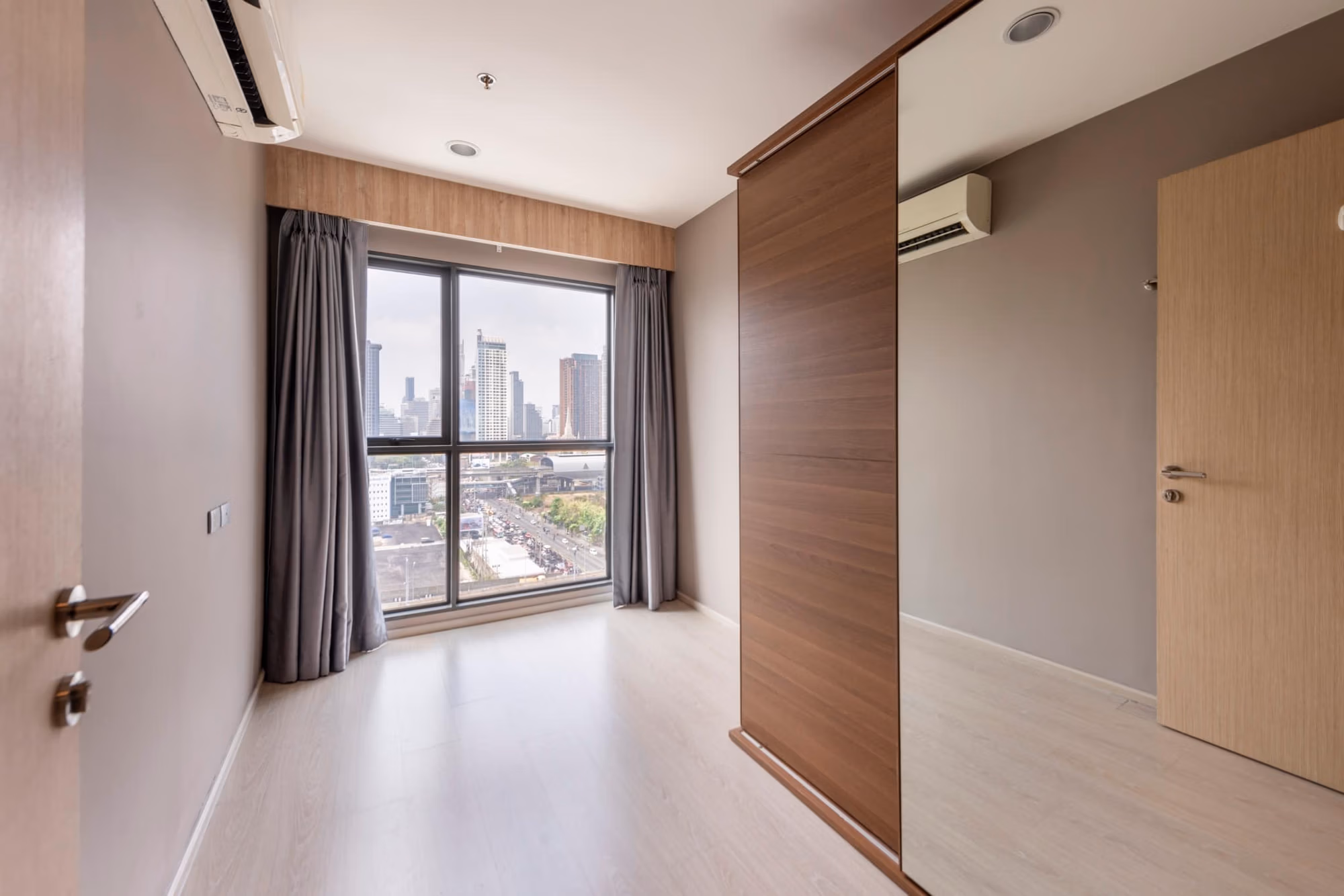 2 Bed Condo for Rent and Sale  Near Phra Ram 9 MRT - Image 7