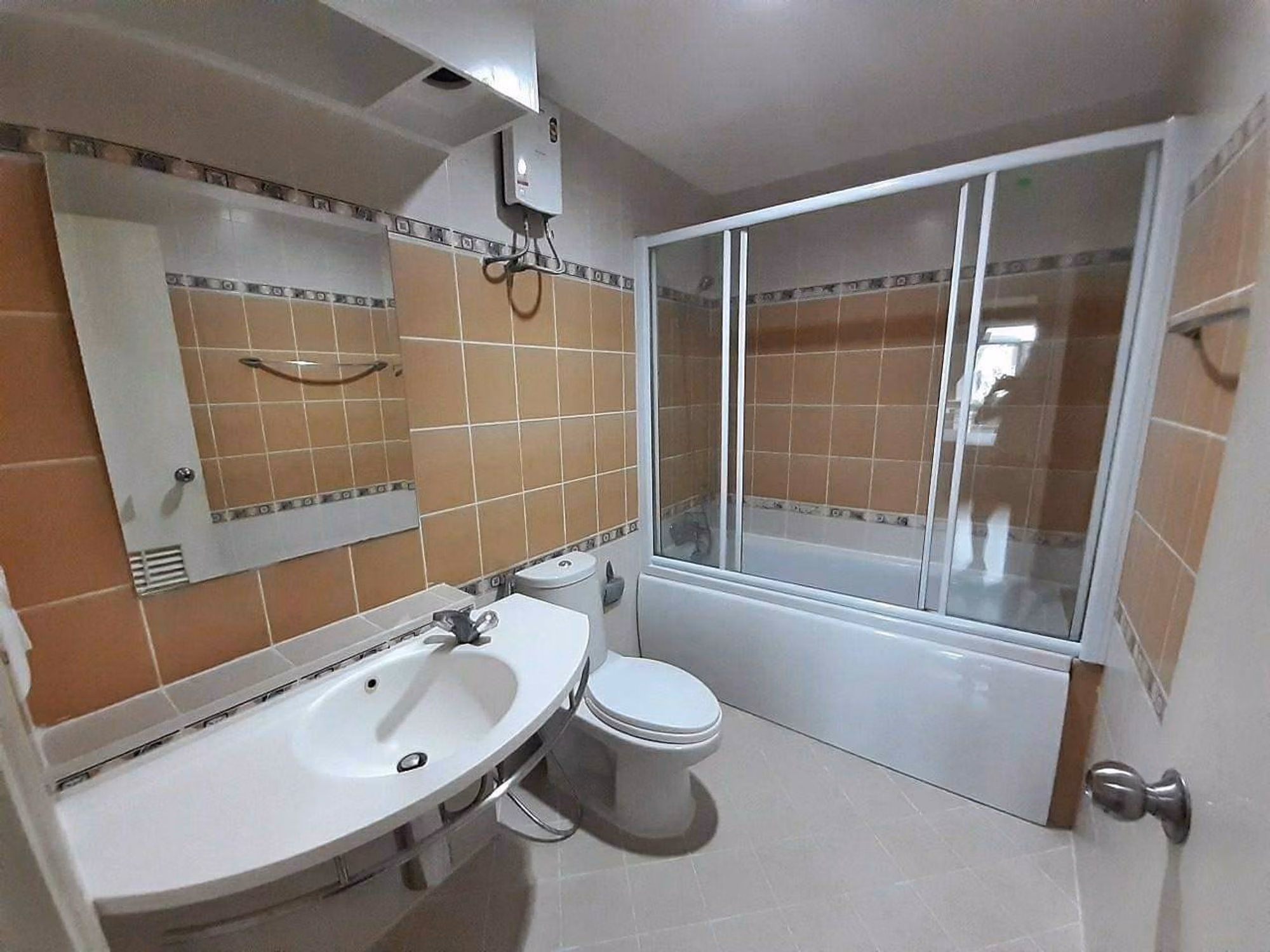 Condo for Rent at The Capital Sukhumvit 30/1 - Image 11