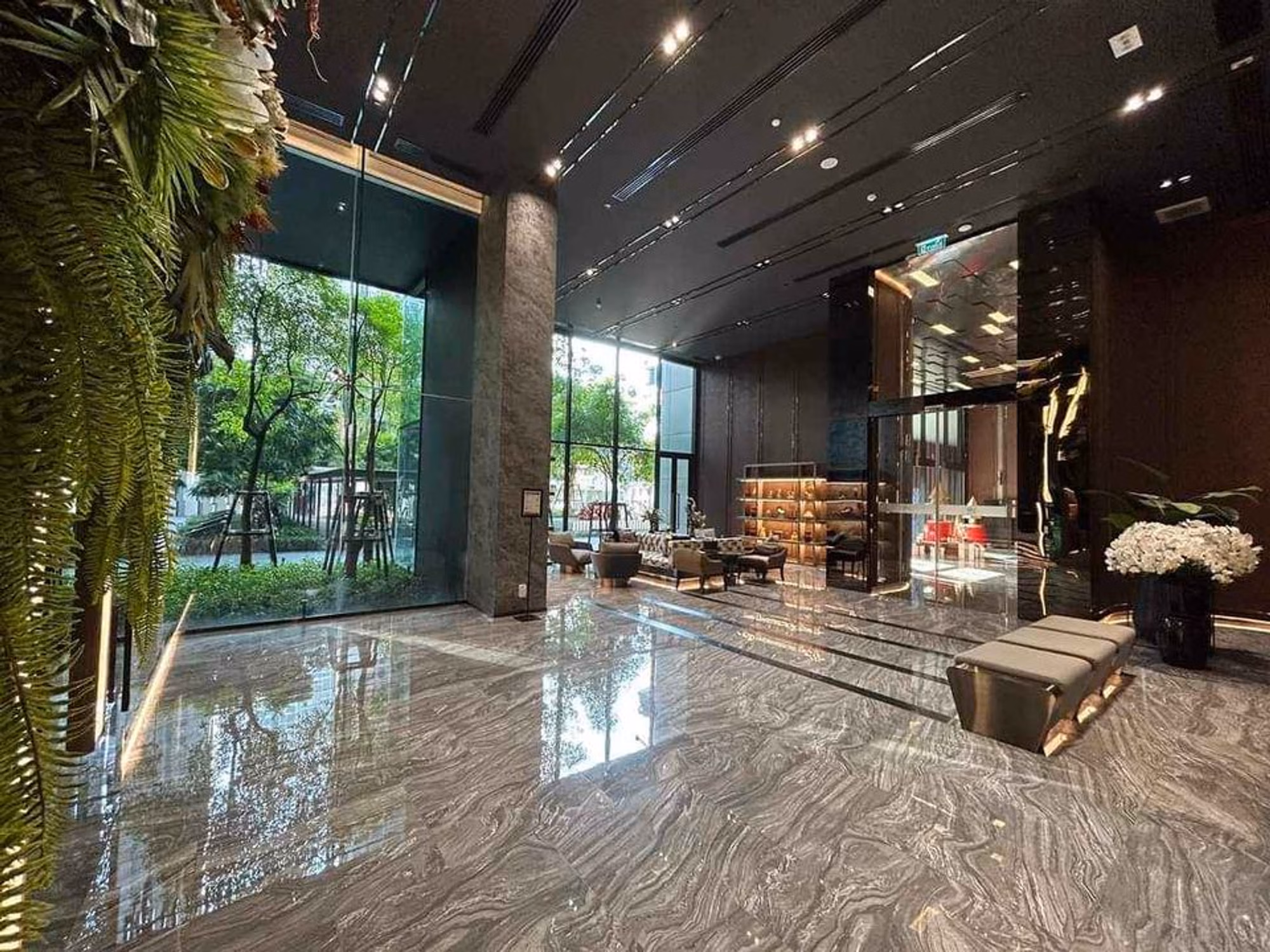 Condo for Rent at Life Asoke Hype - Image 18