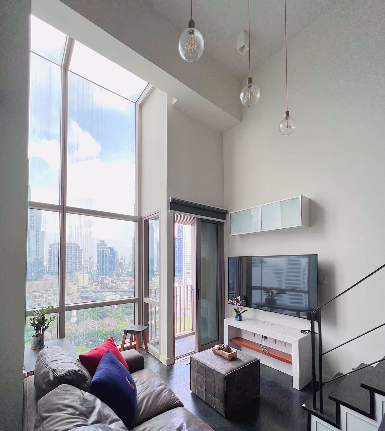 1 Bed Condo for Sale in Khlong Toei - Image 1
