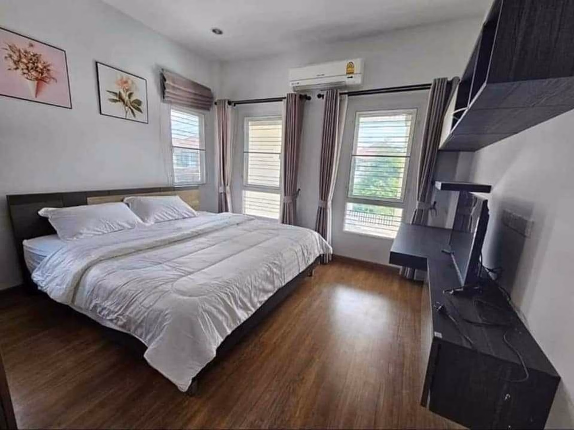 3 Bed House for Rent in San Kamphaeng - Image 5