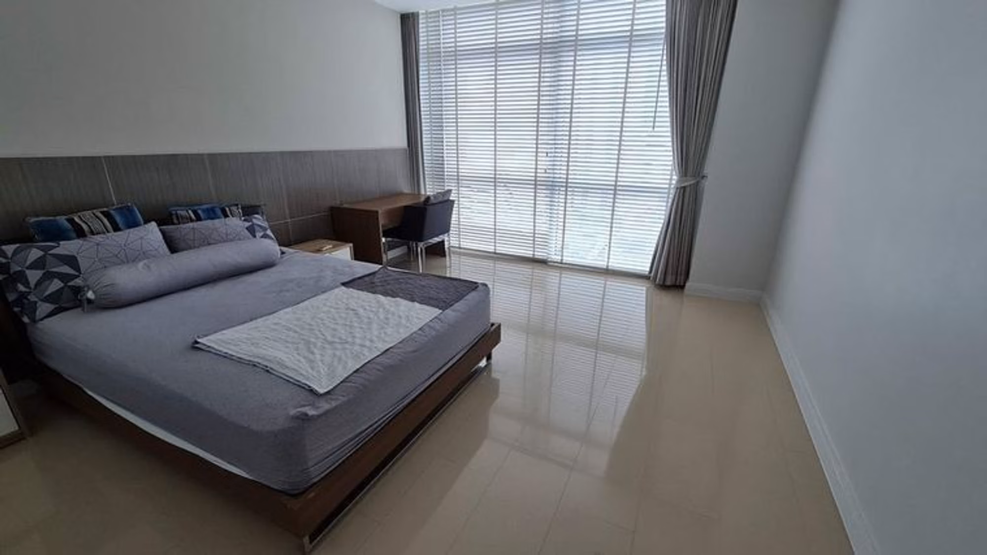 3 Bed Condo for Sale Near Phloen Chit BTS - Image 7