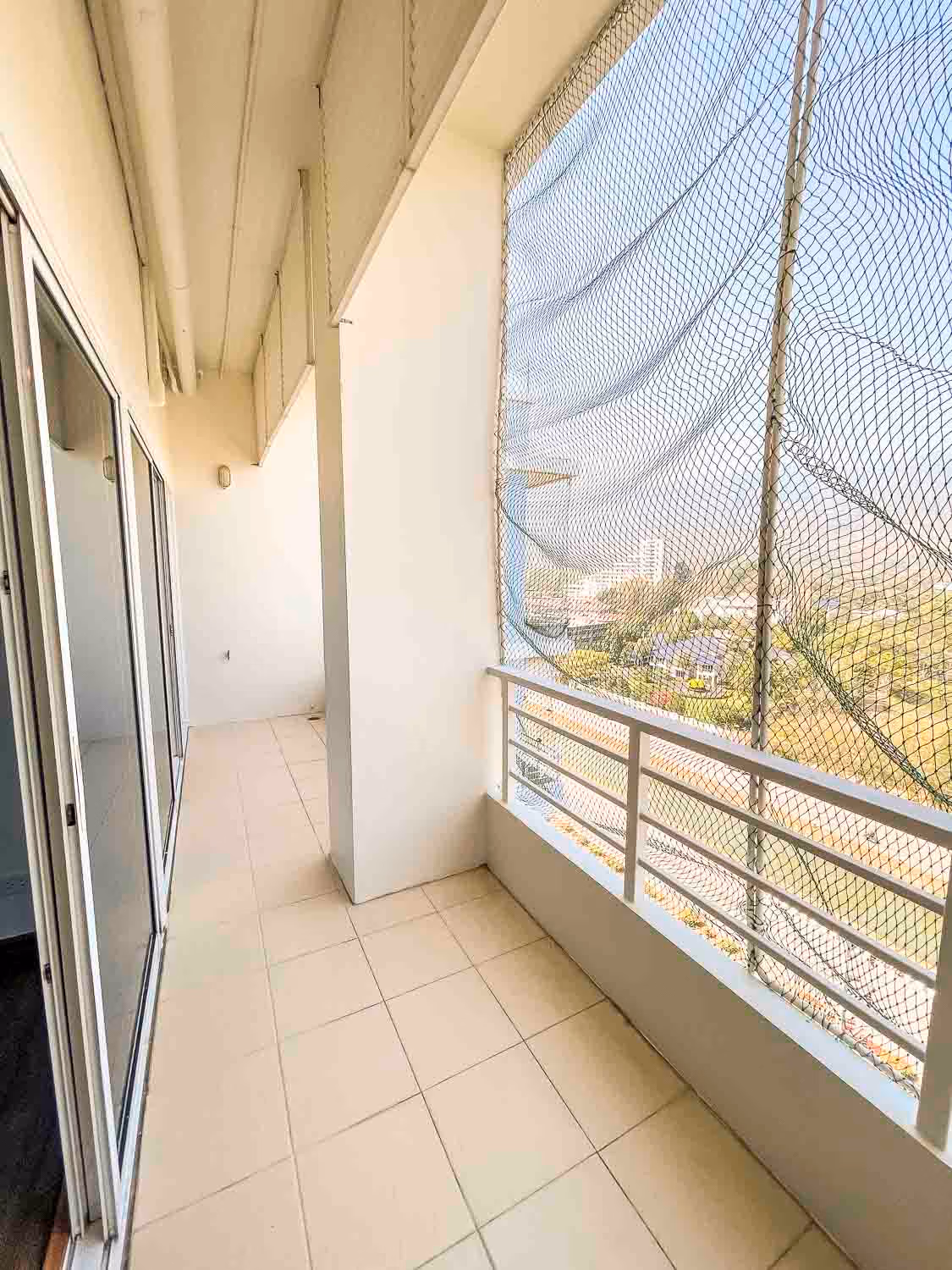 Unfurnished 4 Bed Condo w. Stunning Mountain View for Sale - Image 26