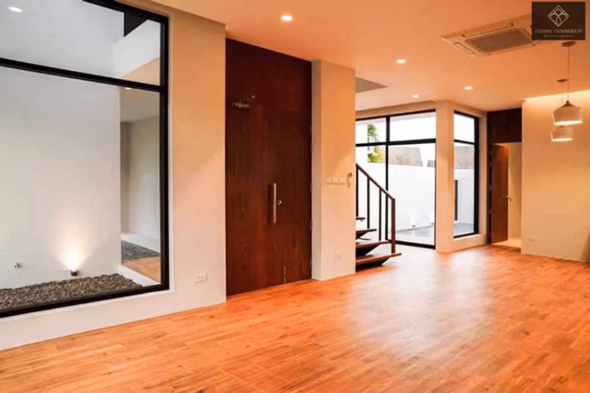 4 Bedroom House - Image 2