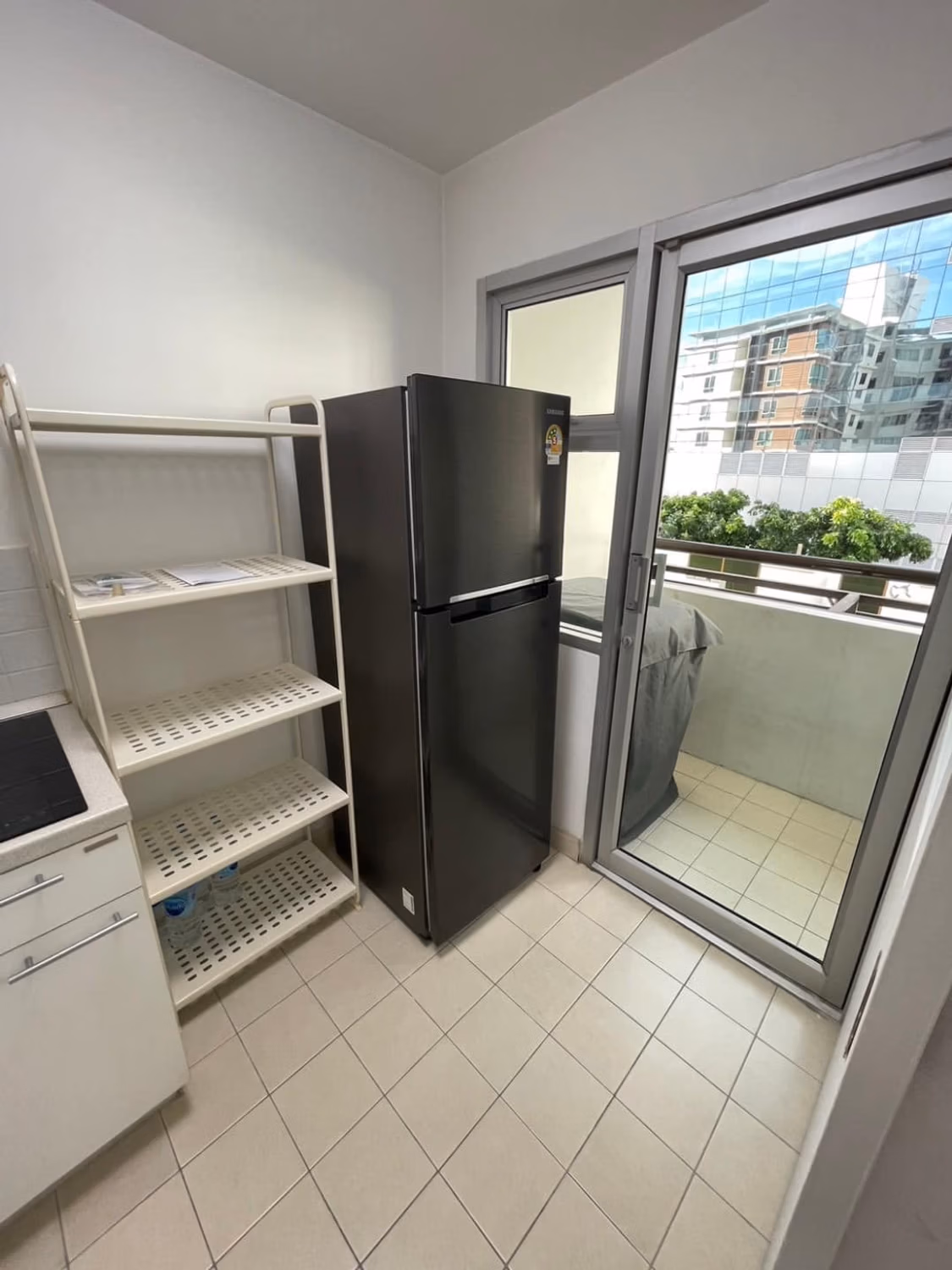 1 Bed Condo for Rent in Khlong Toei - Image 3