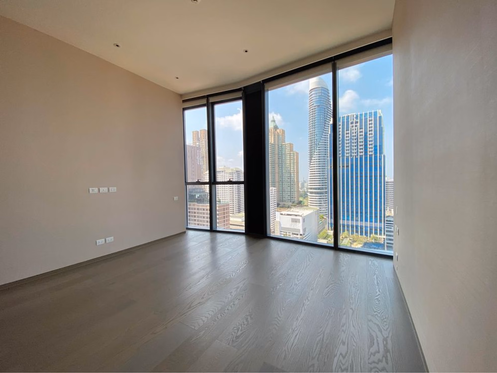 Condo - Image 3