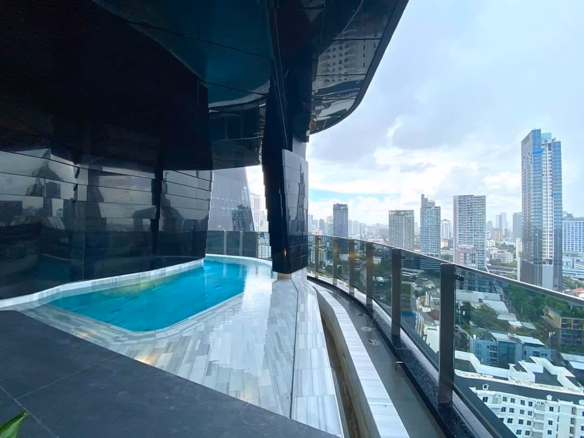 1 Bed Condo for Rent in Khlong Toei - Image 7