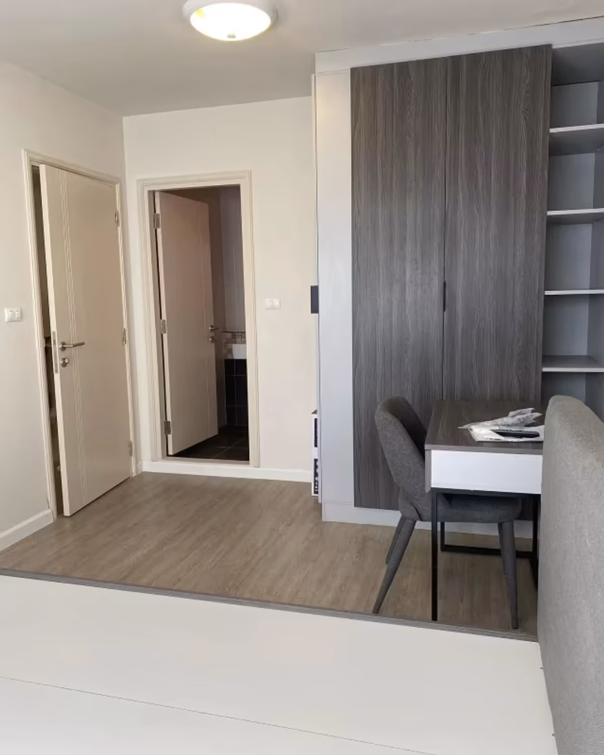 1 Bedroom Condo - Image 1