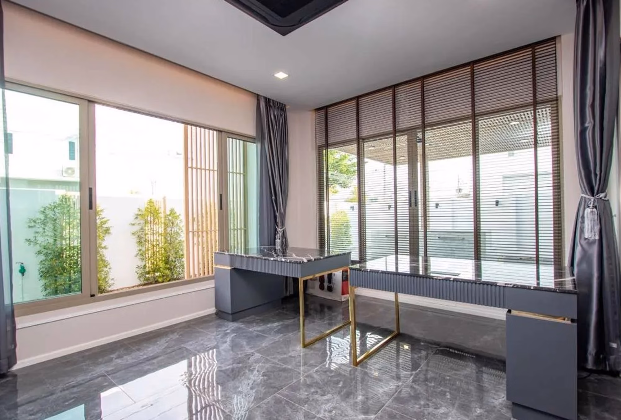 4 Bed House for Sale in San Kamphaeng - Image 5