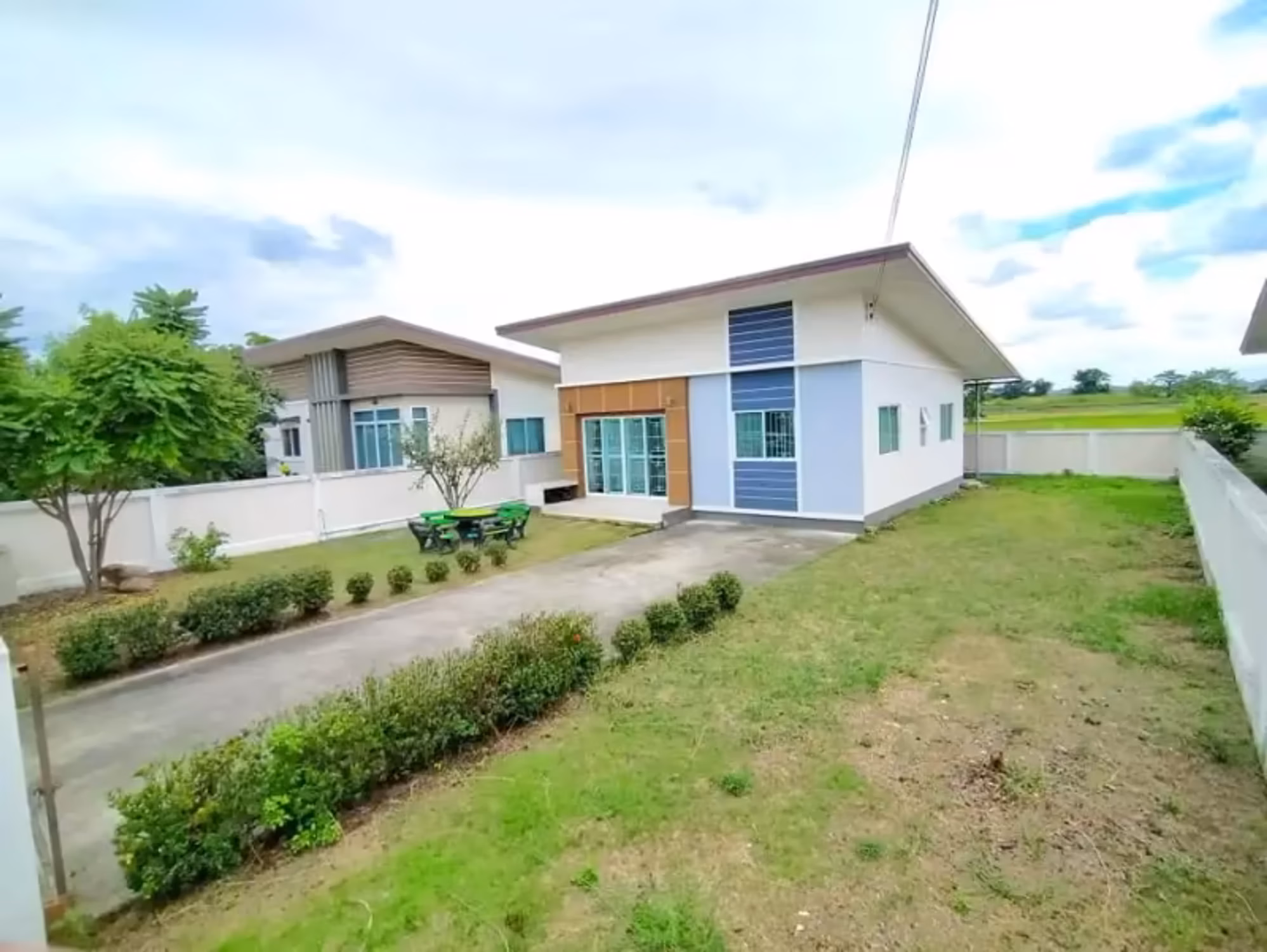 2 Bedroom House - Image 4