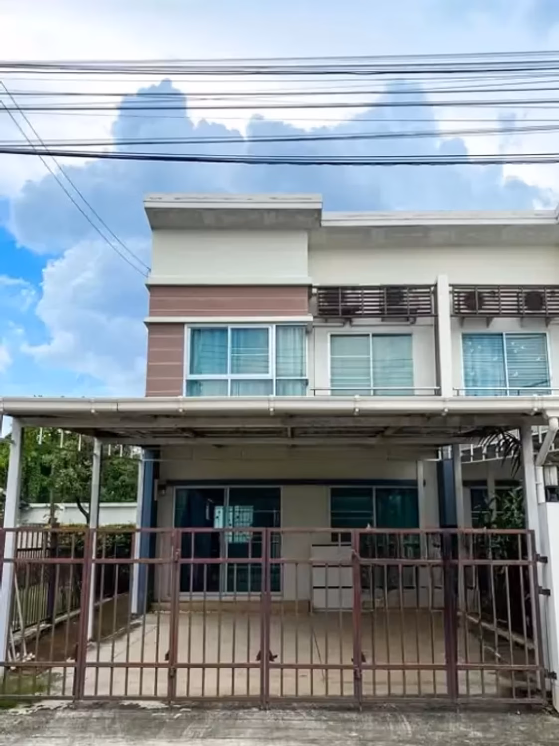 3 Bedroom House - Image 4