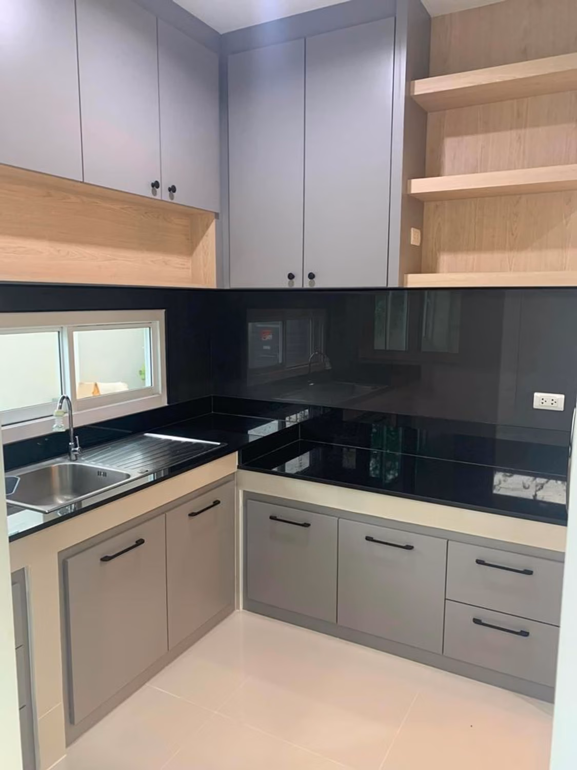 3 Bed House for Sale in Saraphi - Image 4