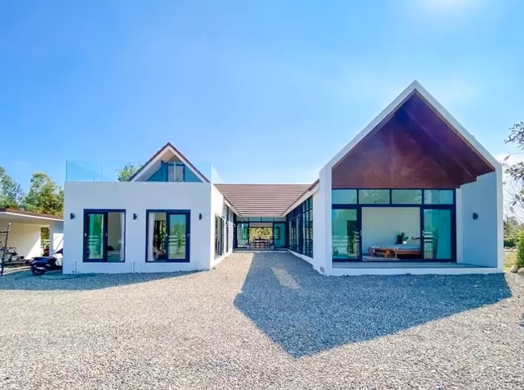 3 Bedroom House - Image 14
