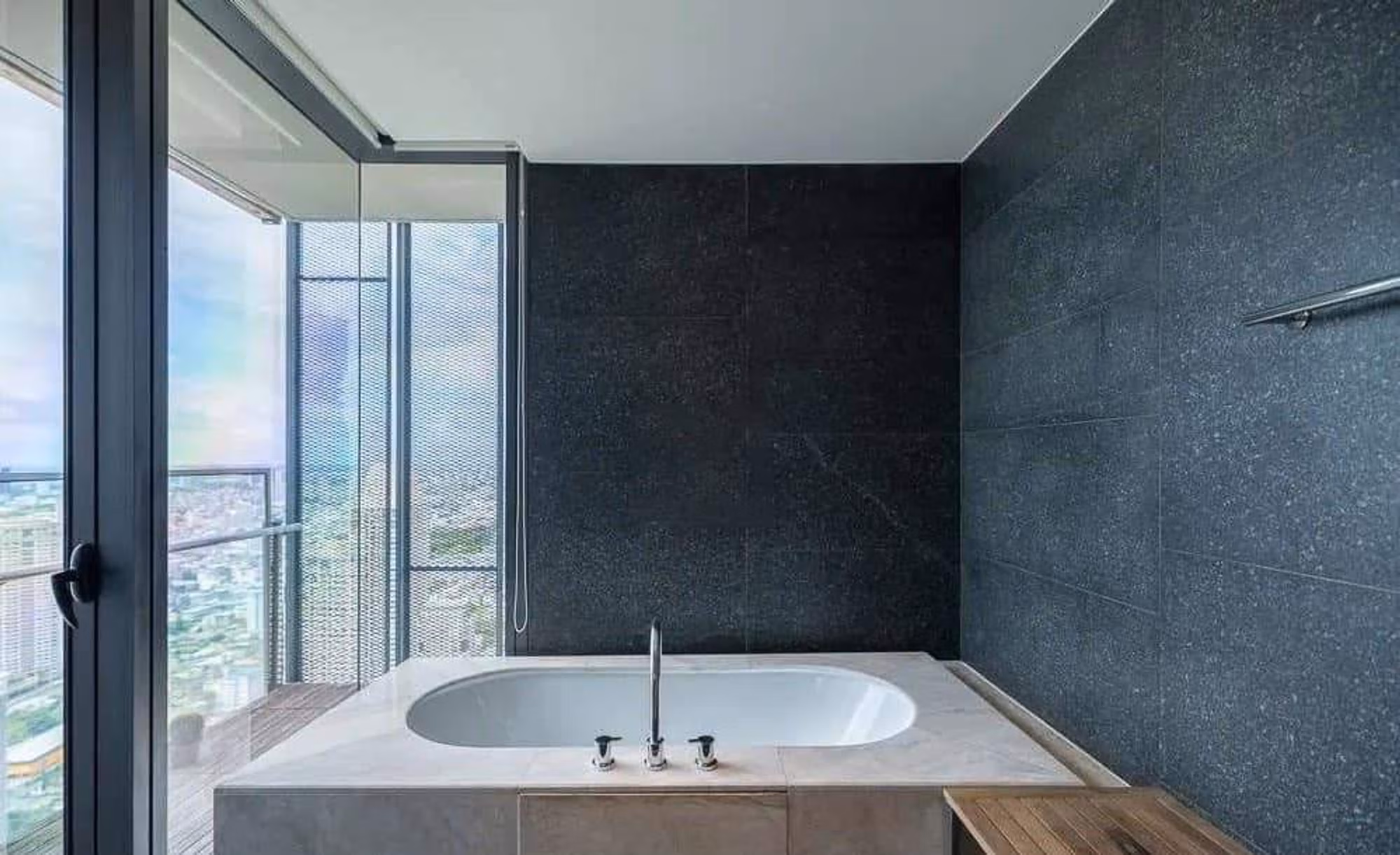 4 卧室 公寓 用于 出租 在 Sathon - Image 17