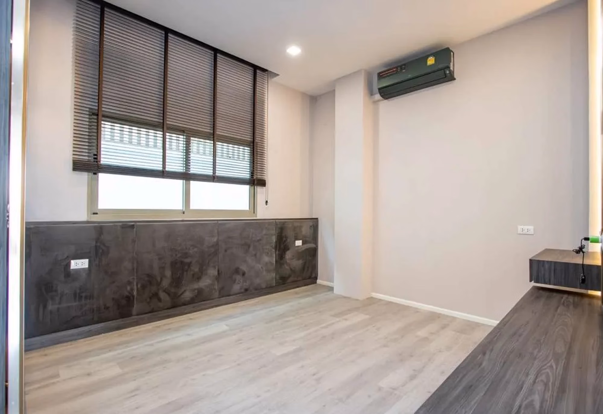 4 Bed House for Sale in San Kamphaeng - Image 7