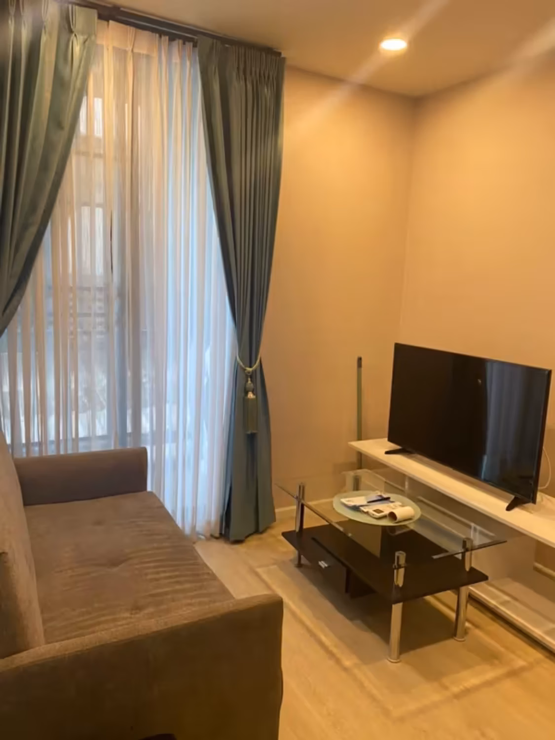 1 Bedroom Condo - Image 4