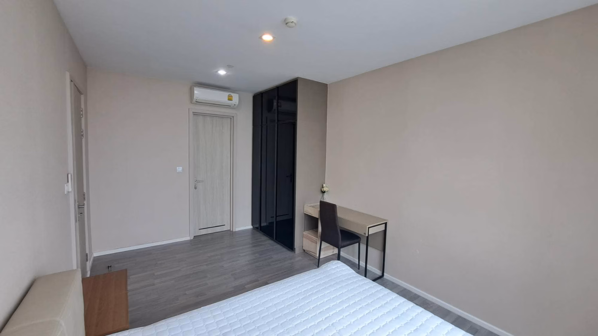 1 ห้องนอน Condo สำหรับ จำหน่าย ใกล้ Bang Pho MRT - Image 6