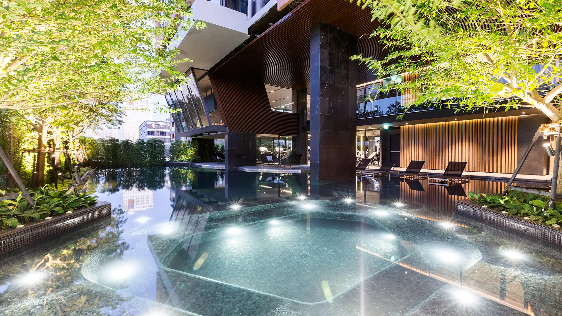 1 Bed Condo for Rent in Phra Khanong - Image 12