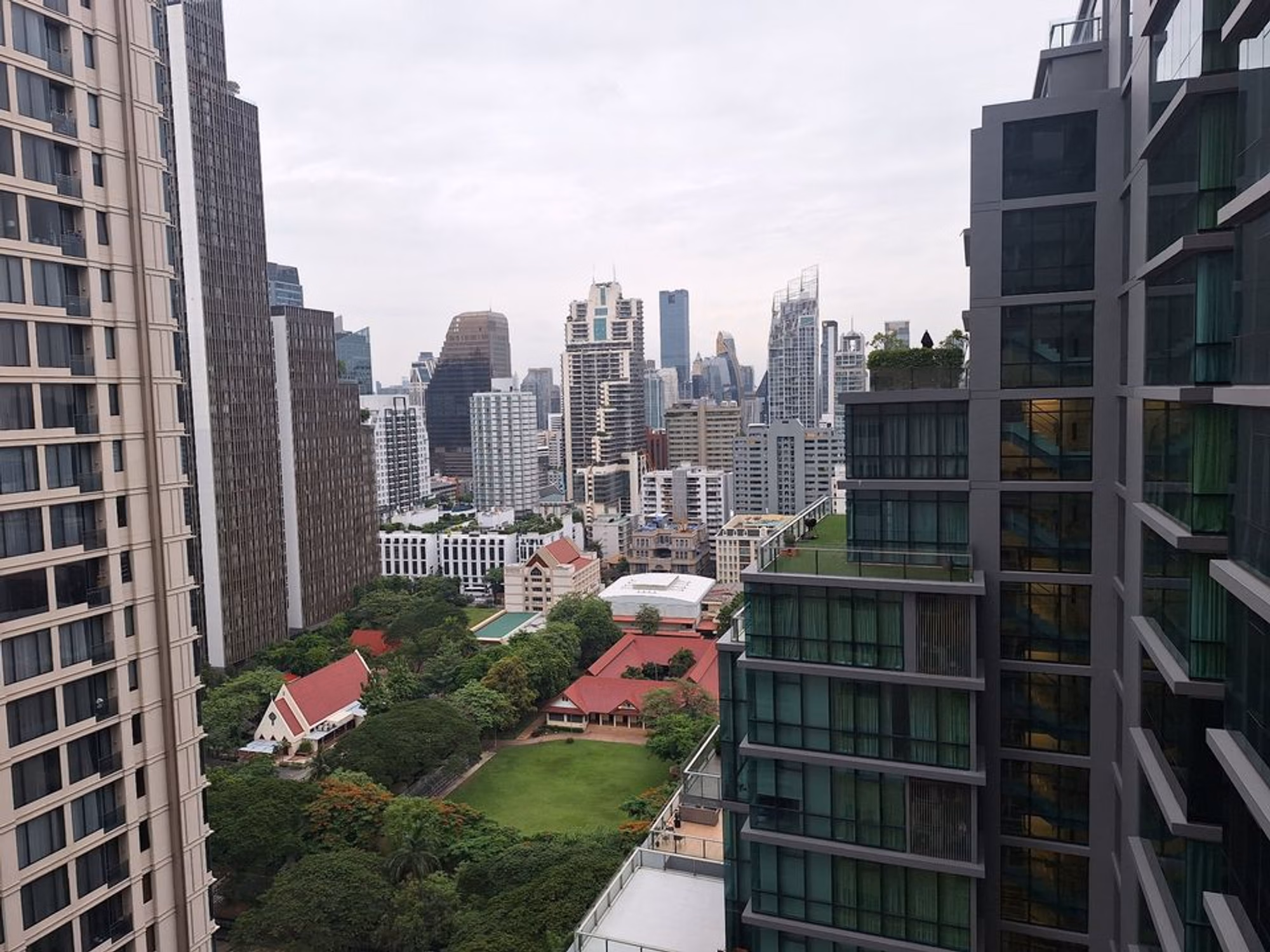 null Bed Condo for Rent  Near Asok BTS - Image 8