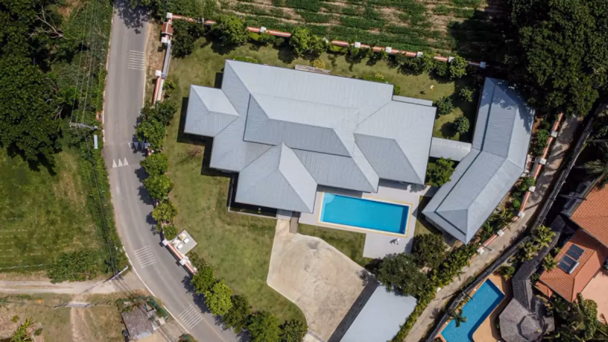5 Bedroom House - Image 15