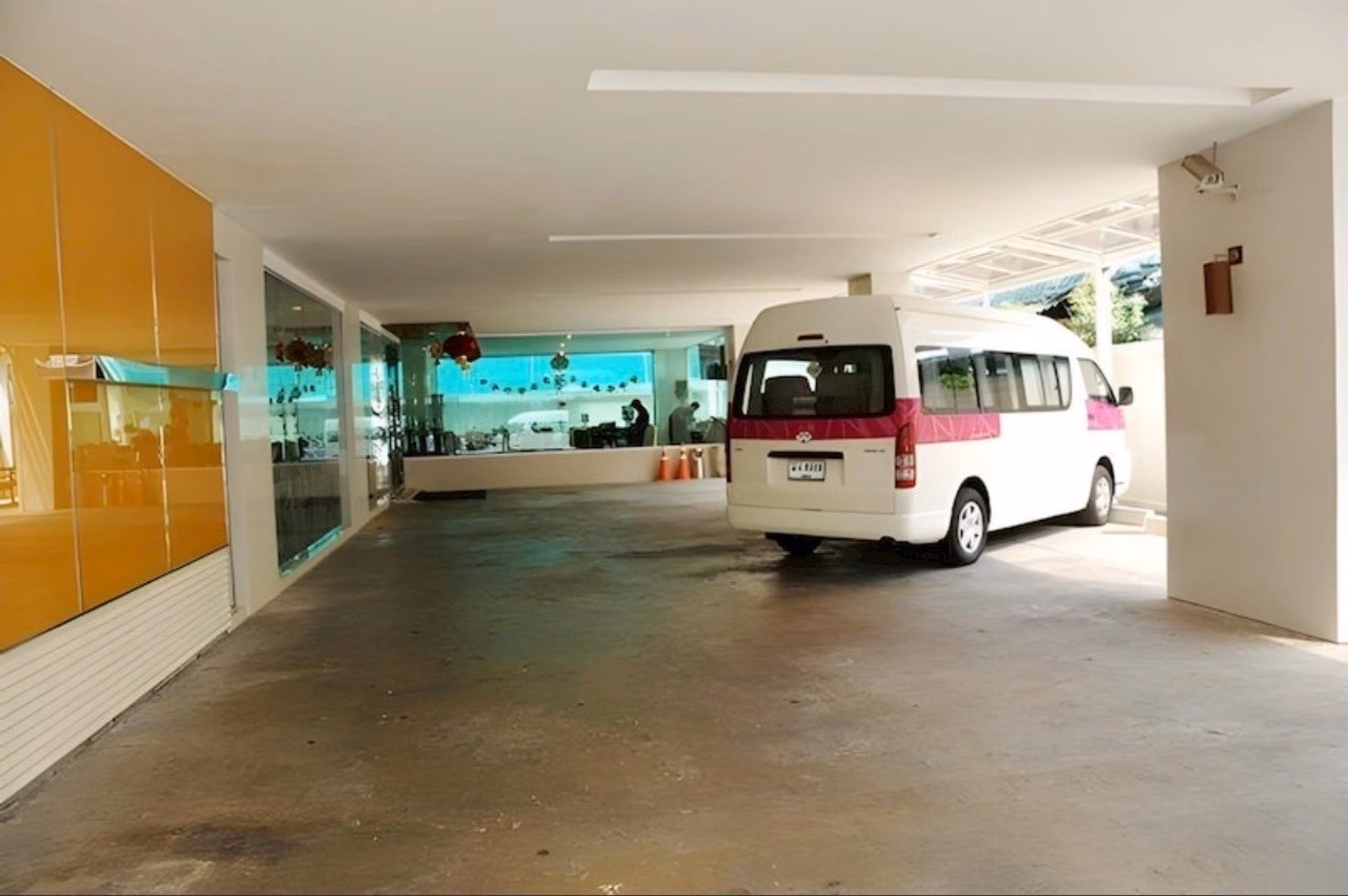 70 Bed Commercial for Rent in Ratchathewi - Image 9