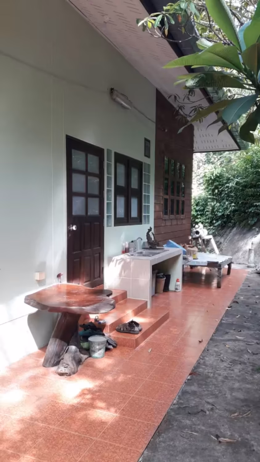 2 Bedroom House - Image 5