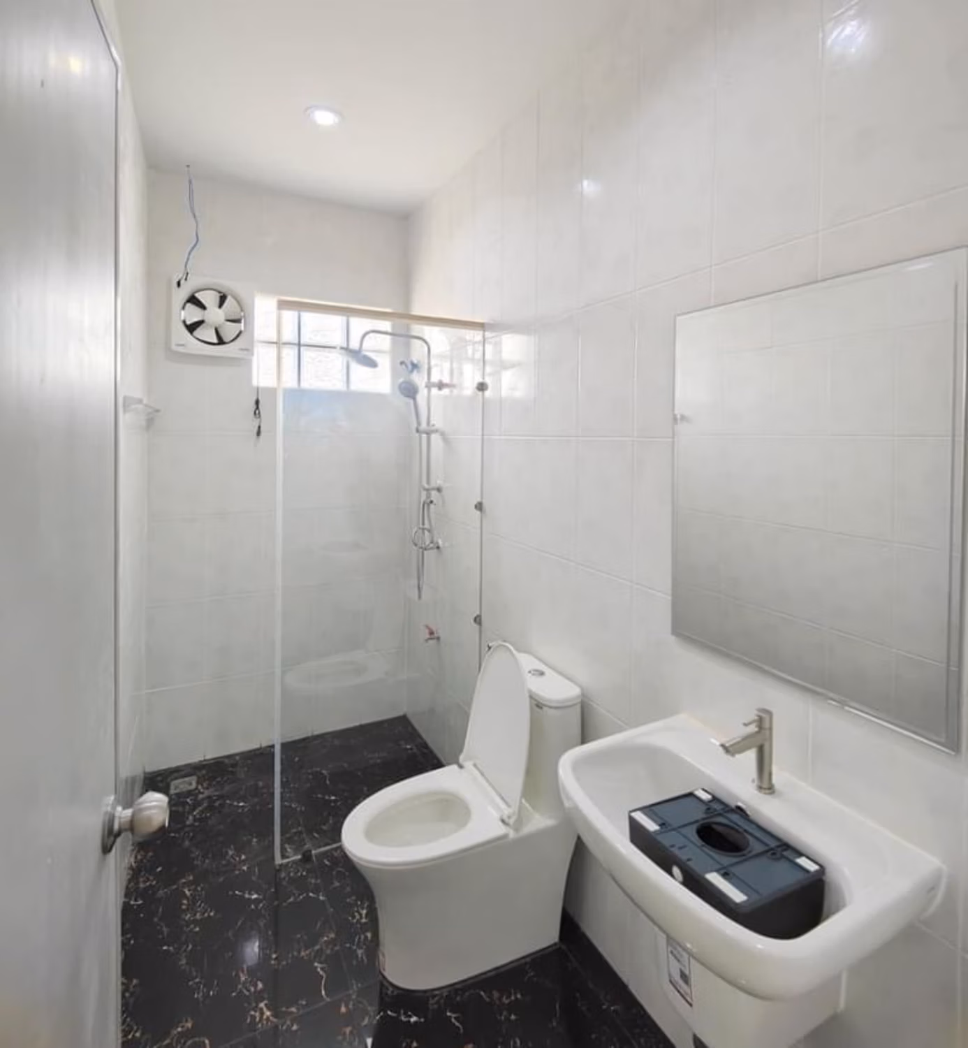 4 Bed House for Rent in Hang Dong - Image 7