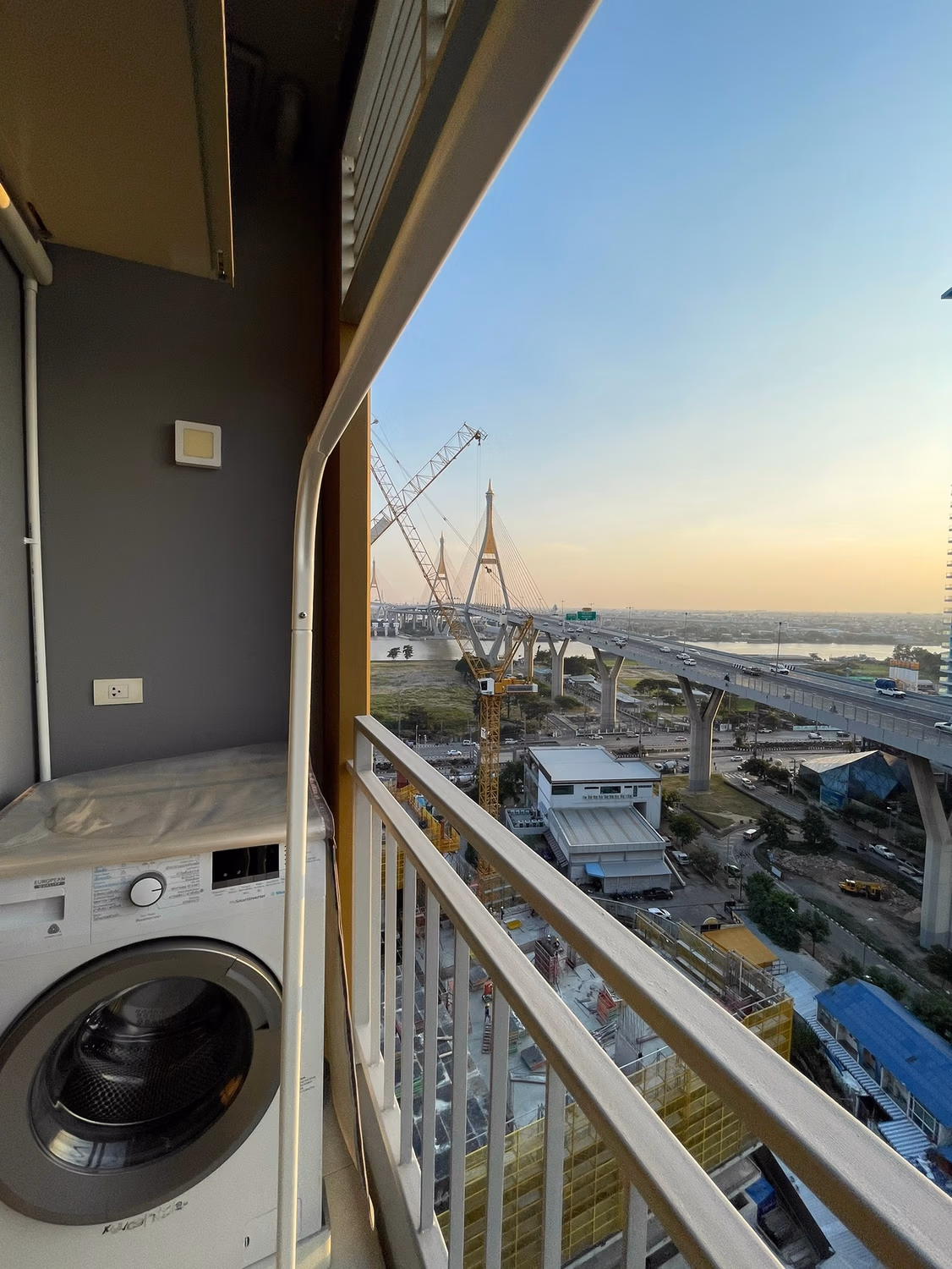 1 Bed Condo for Sale in Bang Kho Laem - Image 4