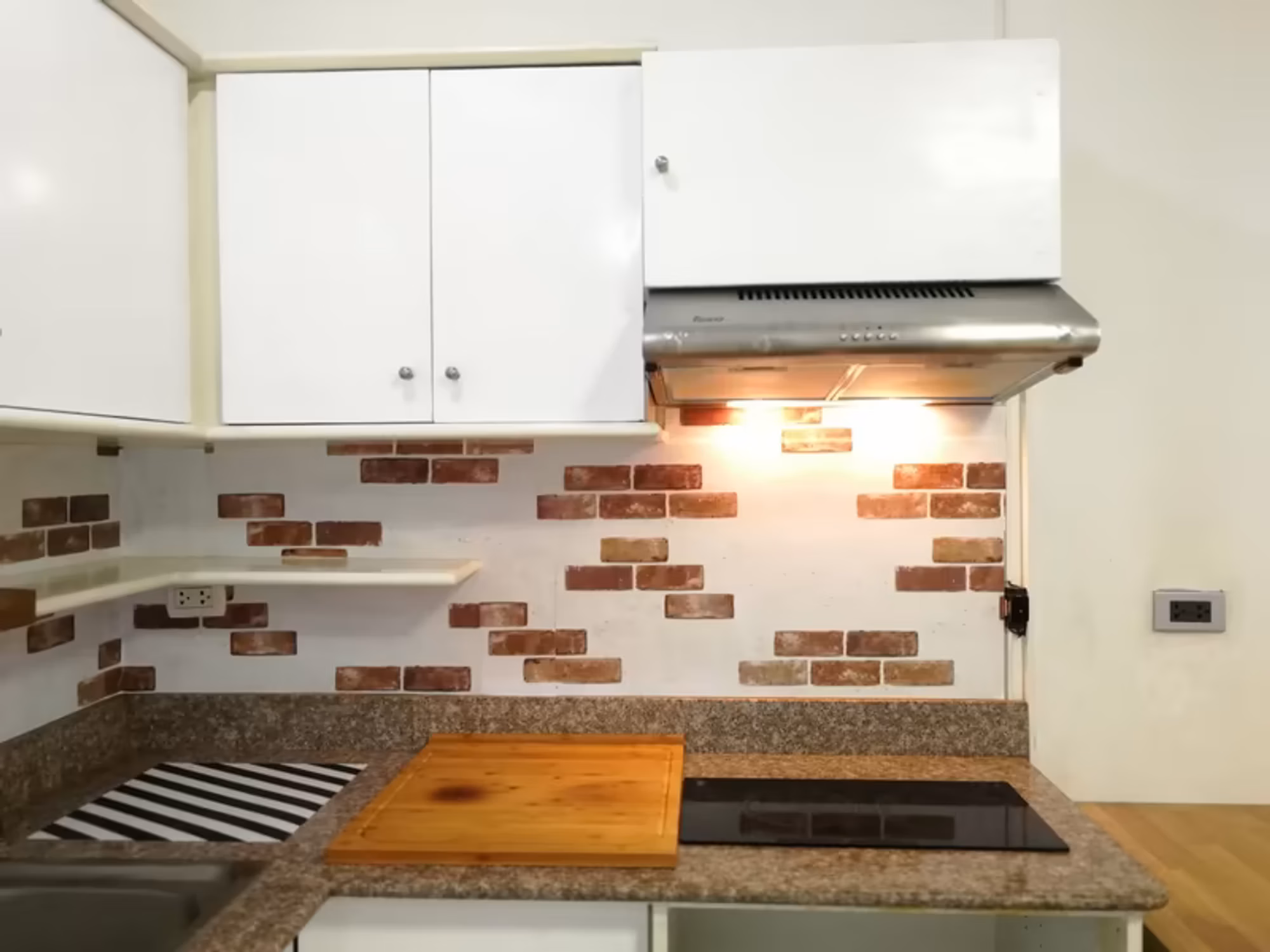 Condo - Image 7