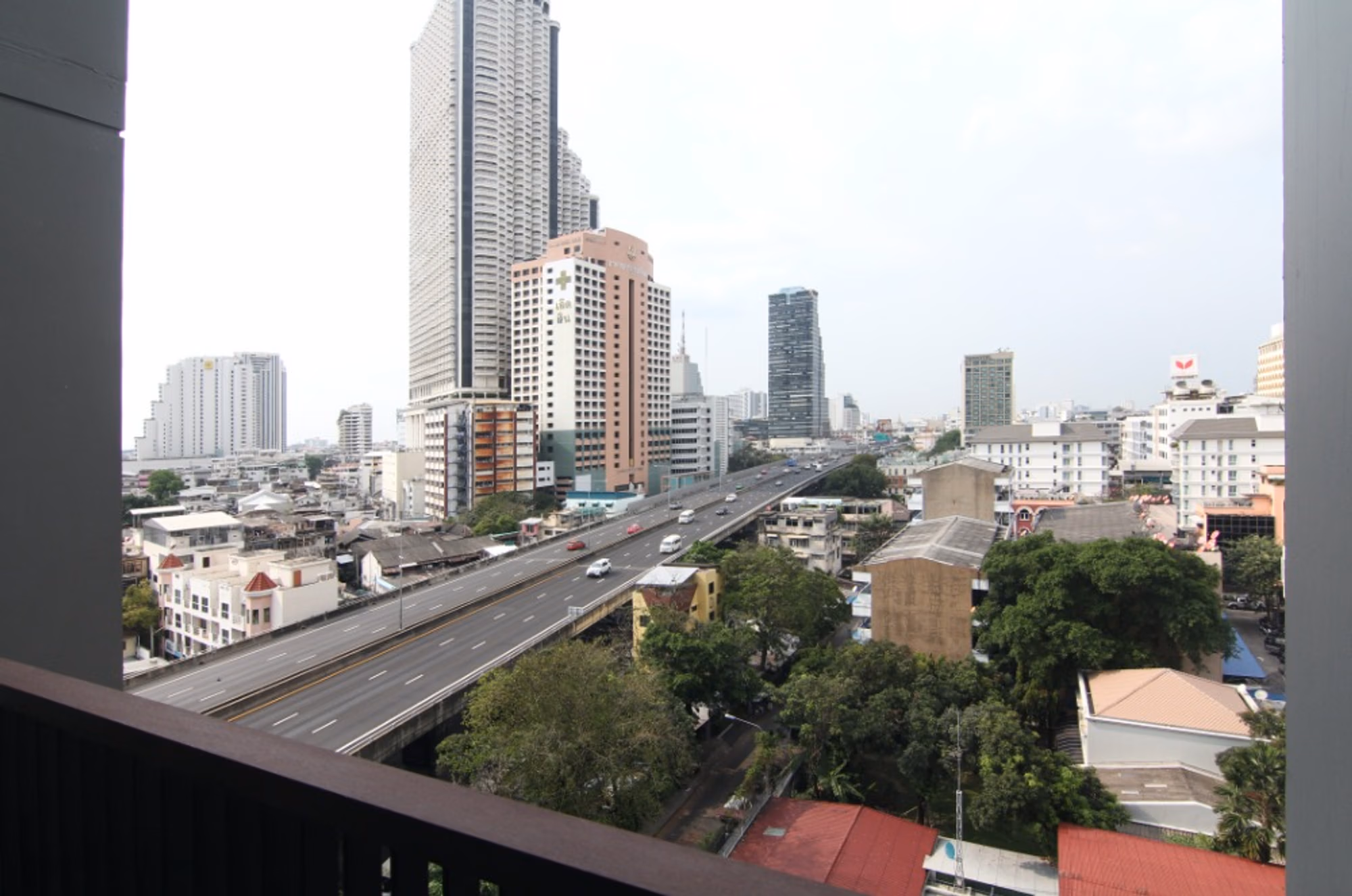 null ห้องนอน Condo สำหรับ จำหน่าย ใกล้ Surasak BTS - Image 7