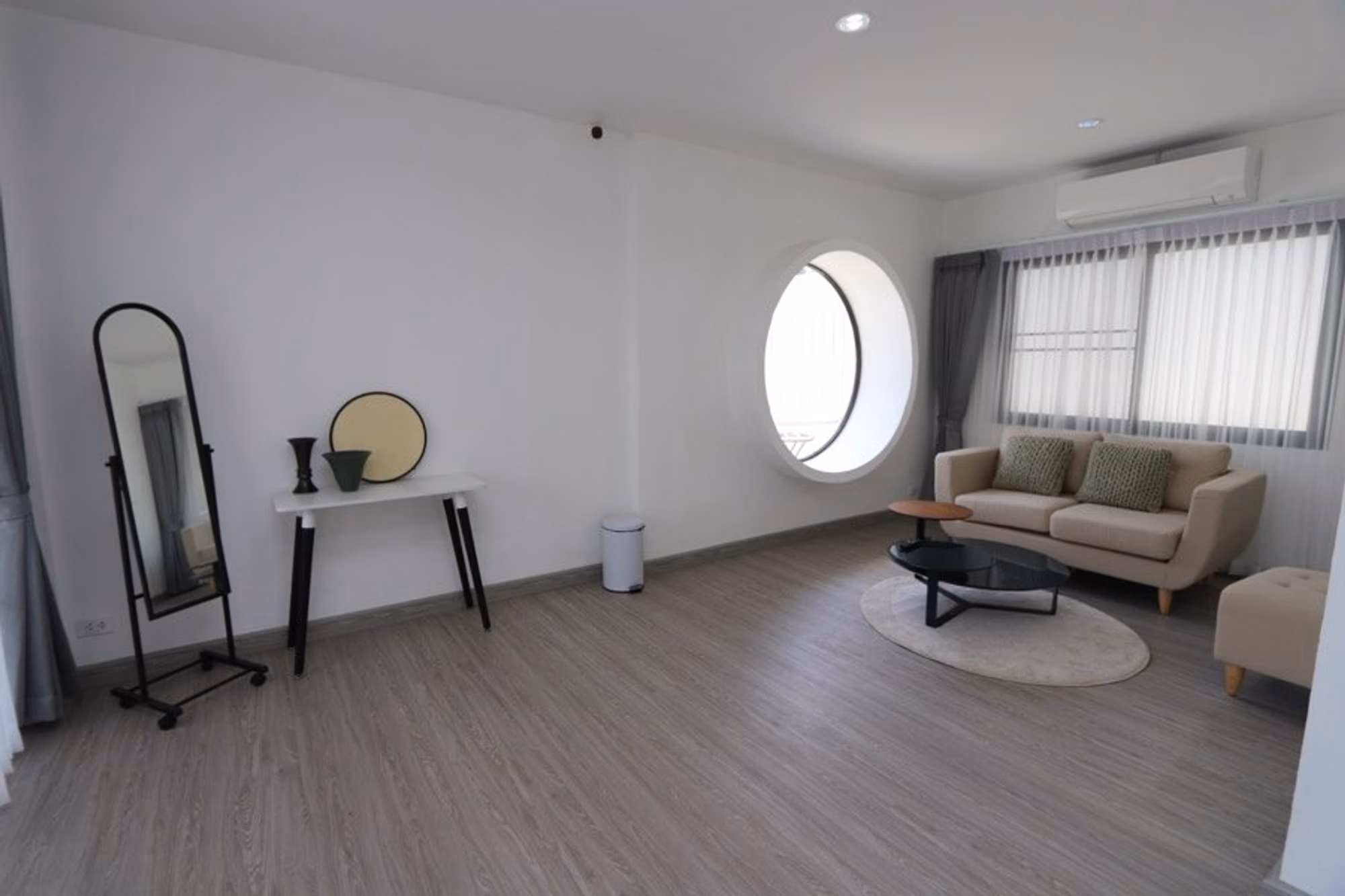 Detached House - Image 4